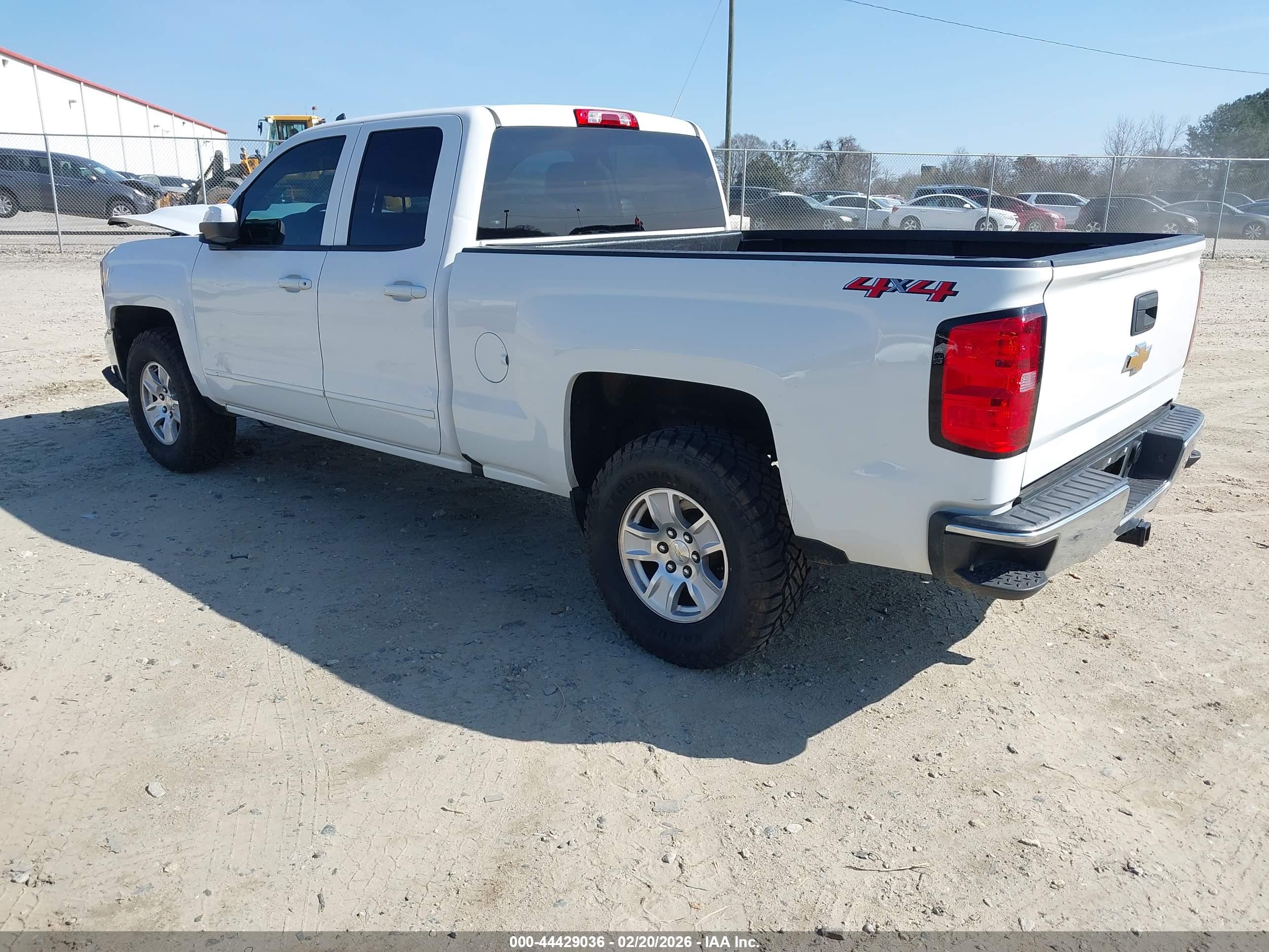 CHEVROLET SILVERADO image 3