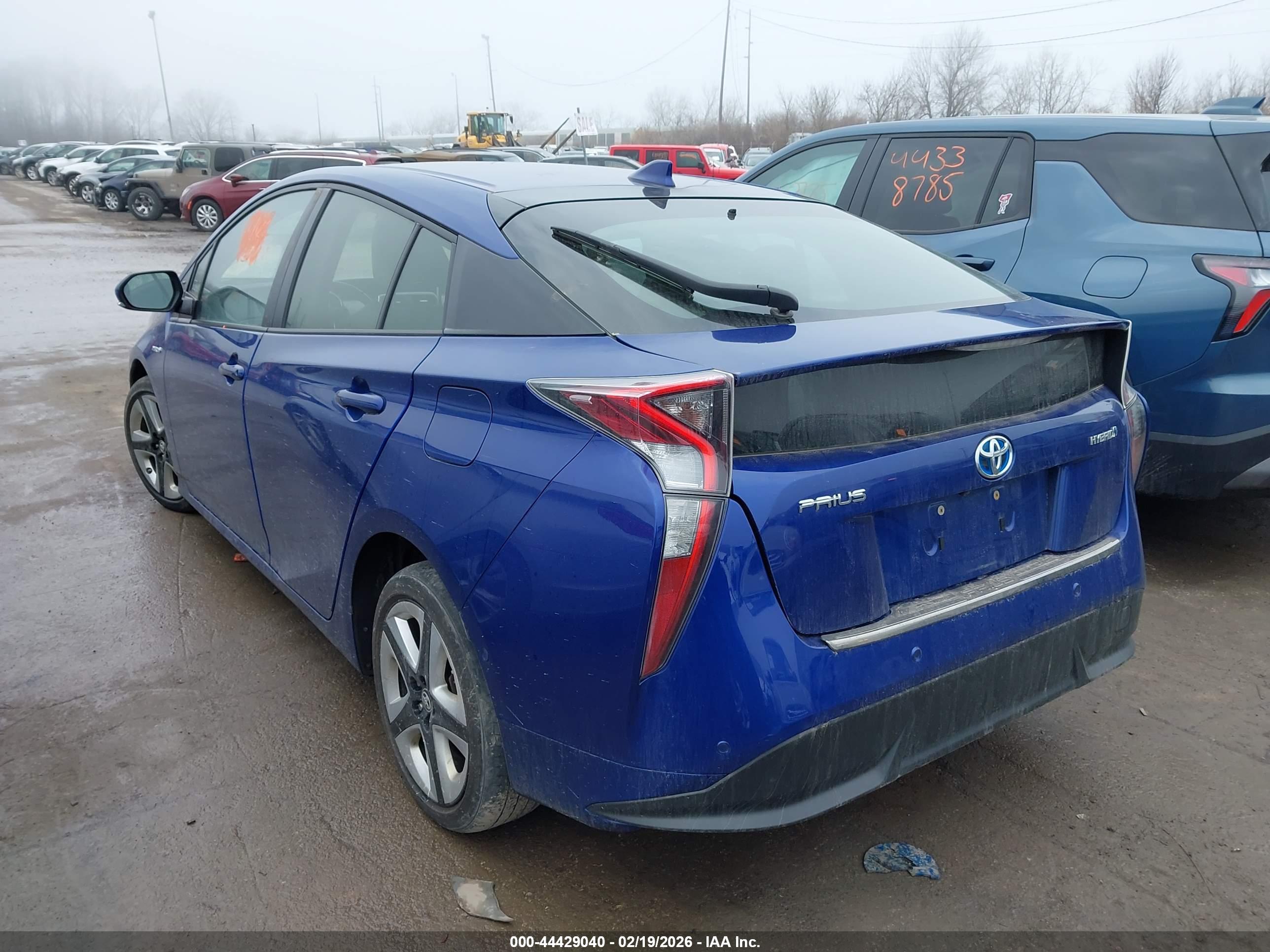 TOYOTA PRIUS image 3