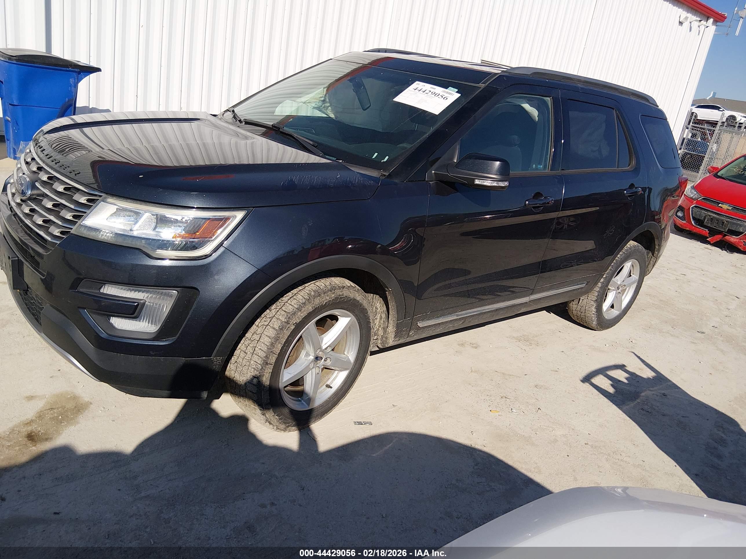 FORD EXPLORER image 2