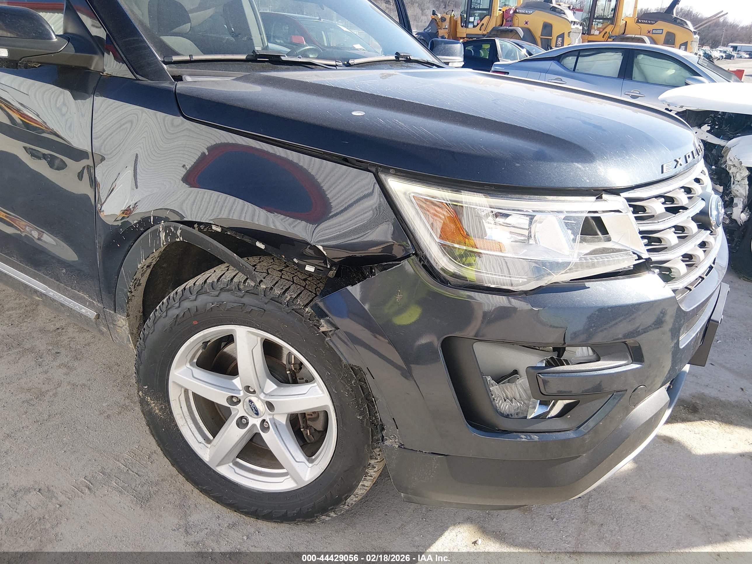 FORD EXPLORER image 6