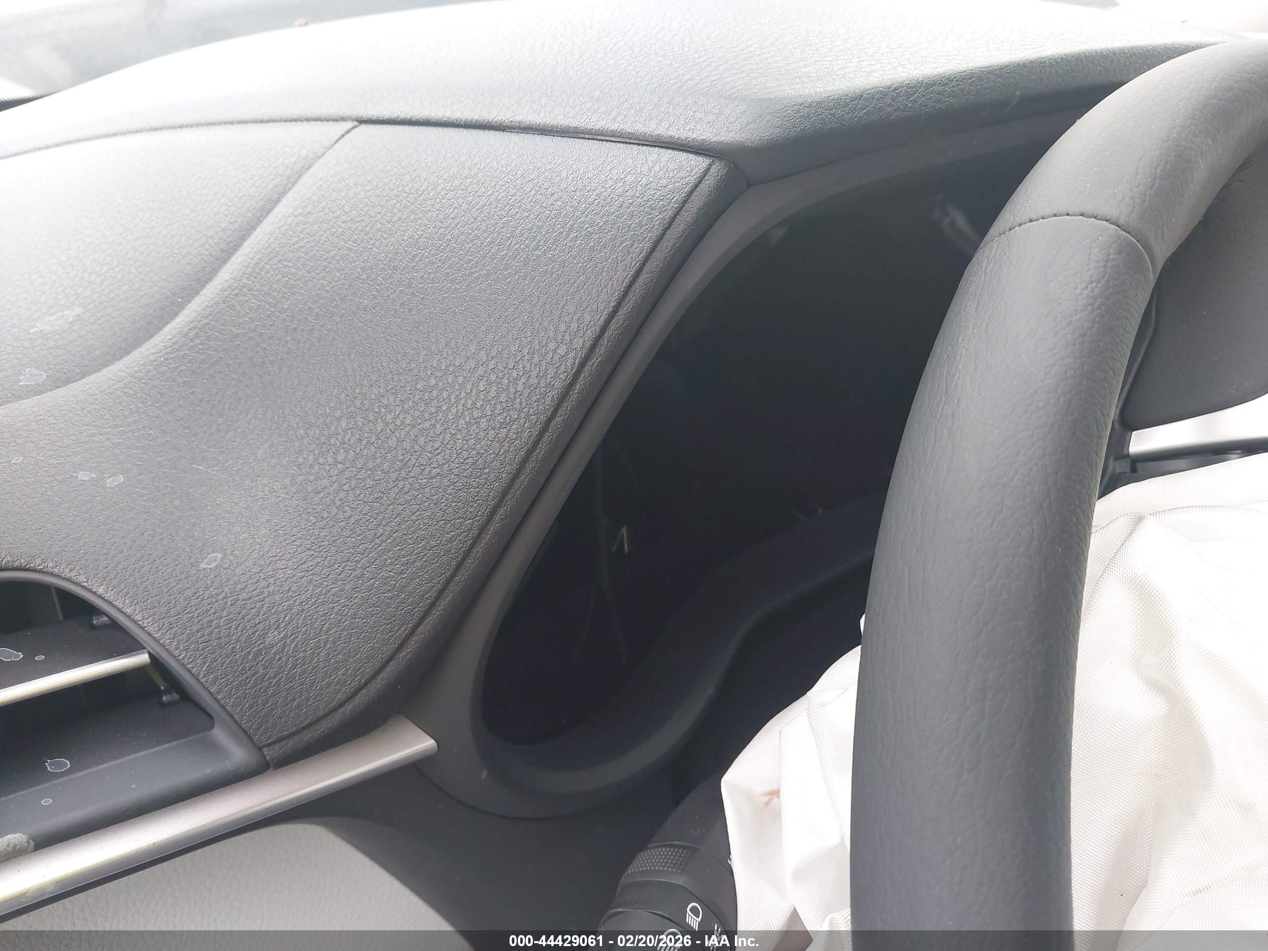 TOYOTA SIENNA image 7