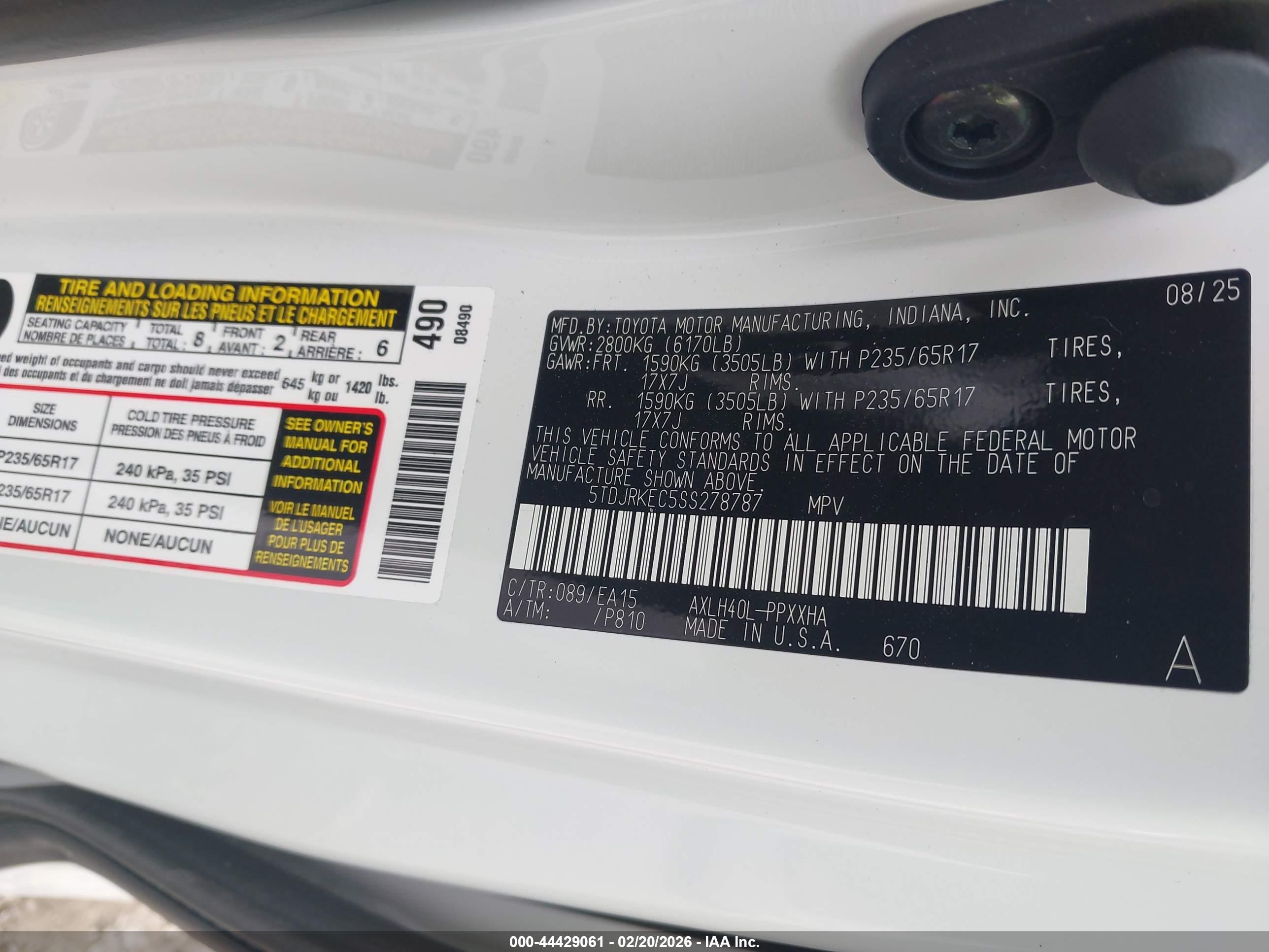 TOYOTA SIENNA image 9