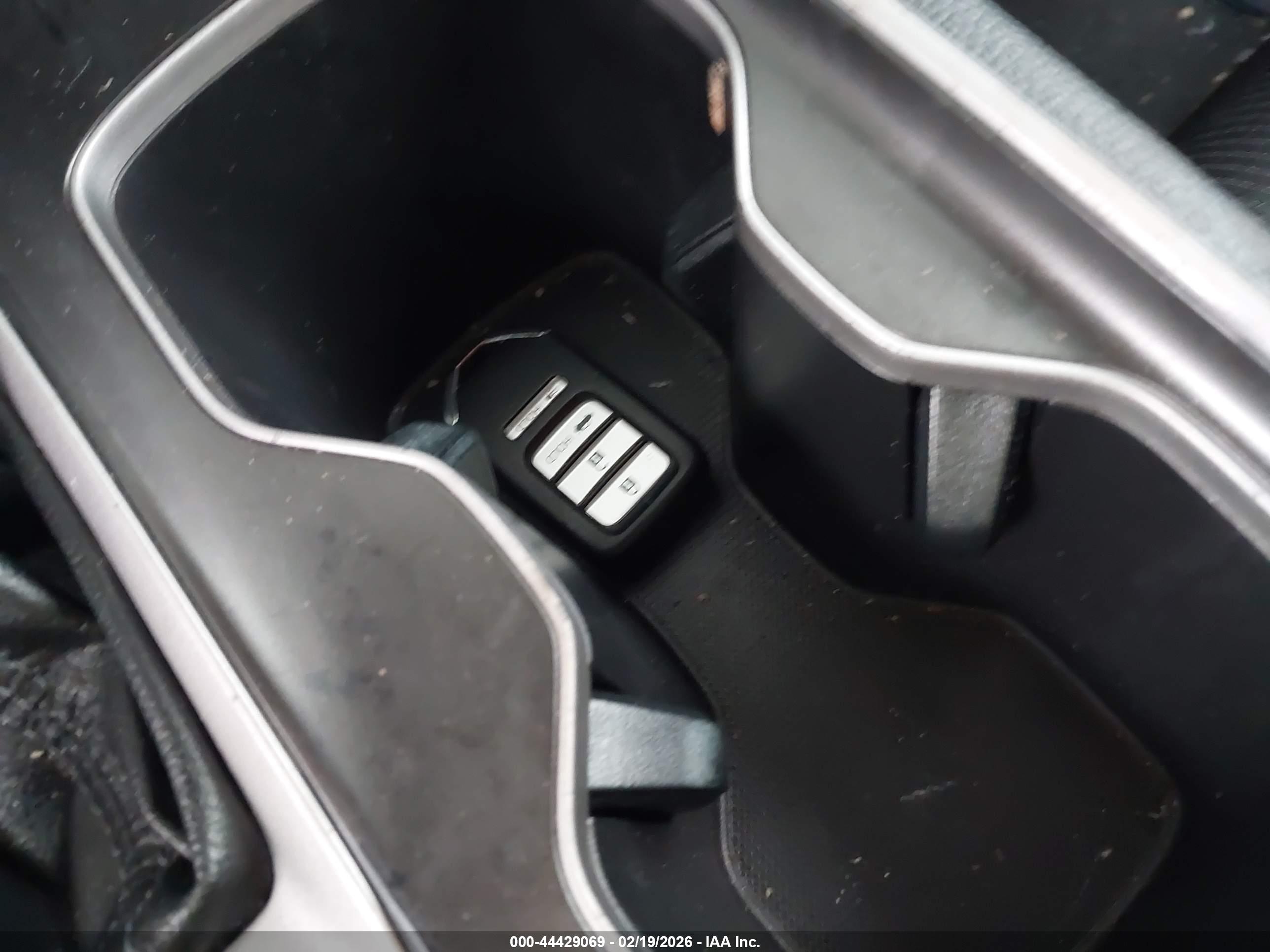 HONDA ACCORD image 11