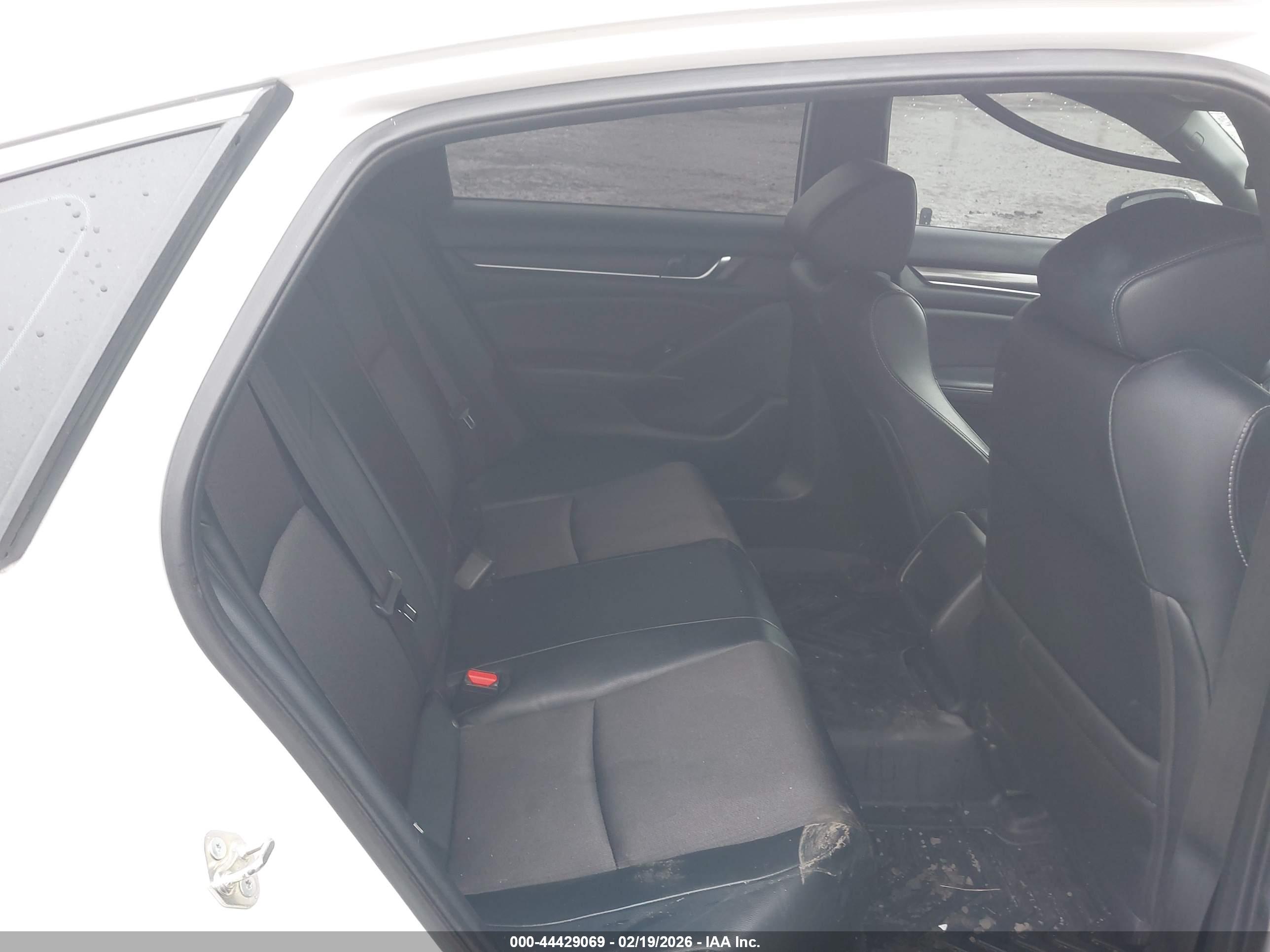 HONDA ACCORD image 8