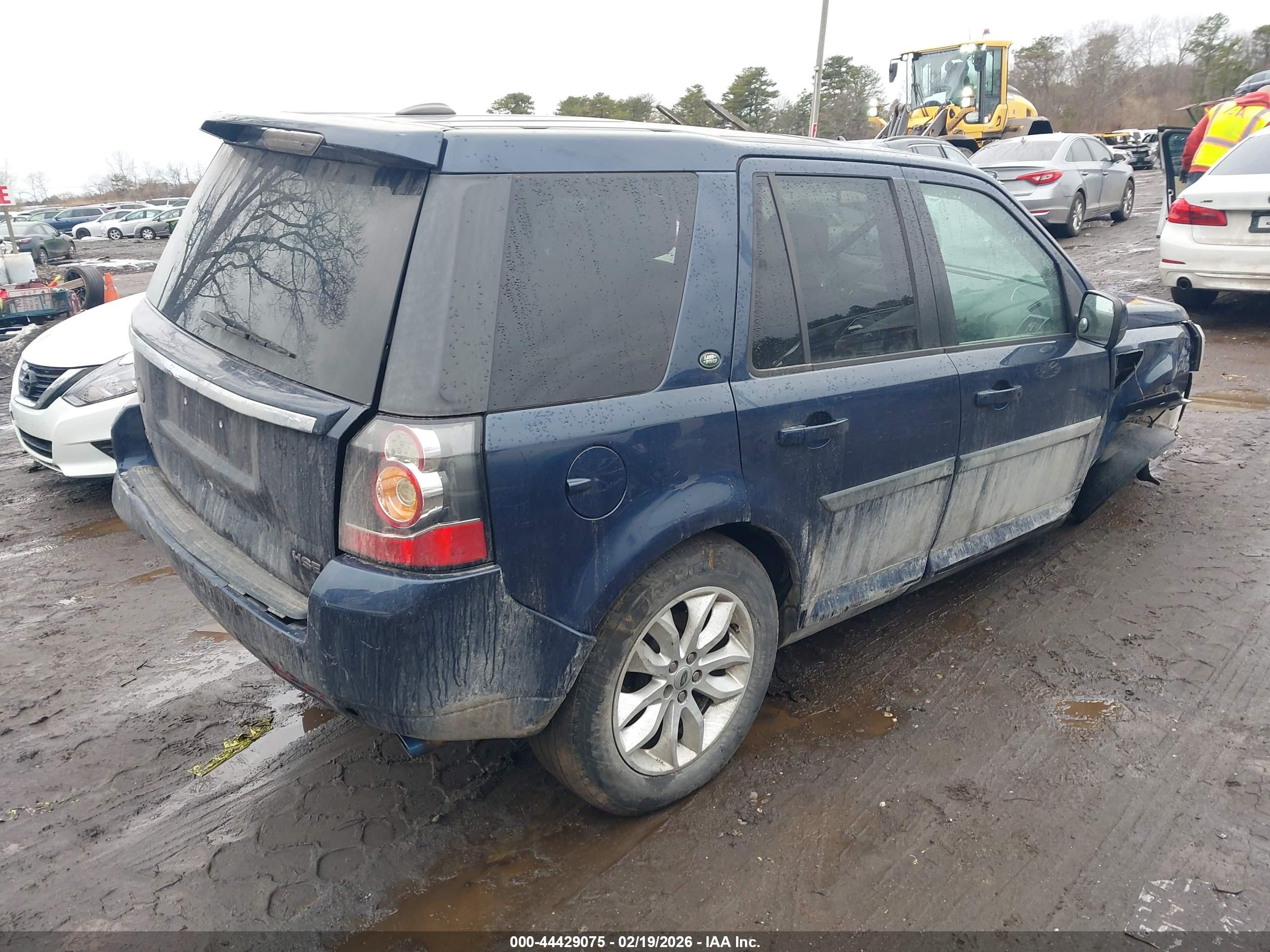 LAND ROVER image 4