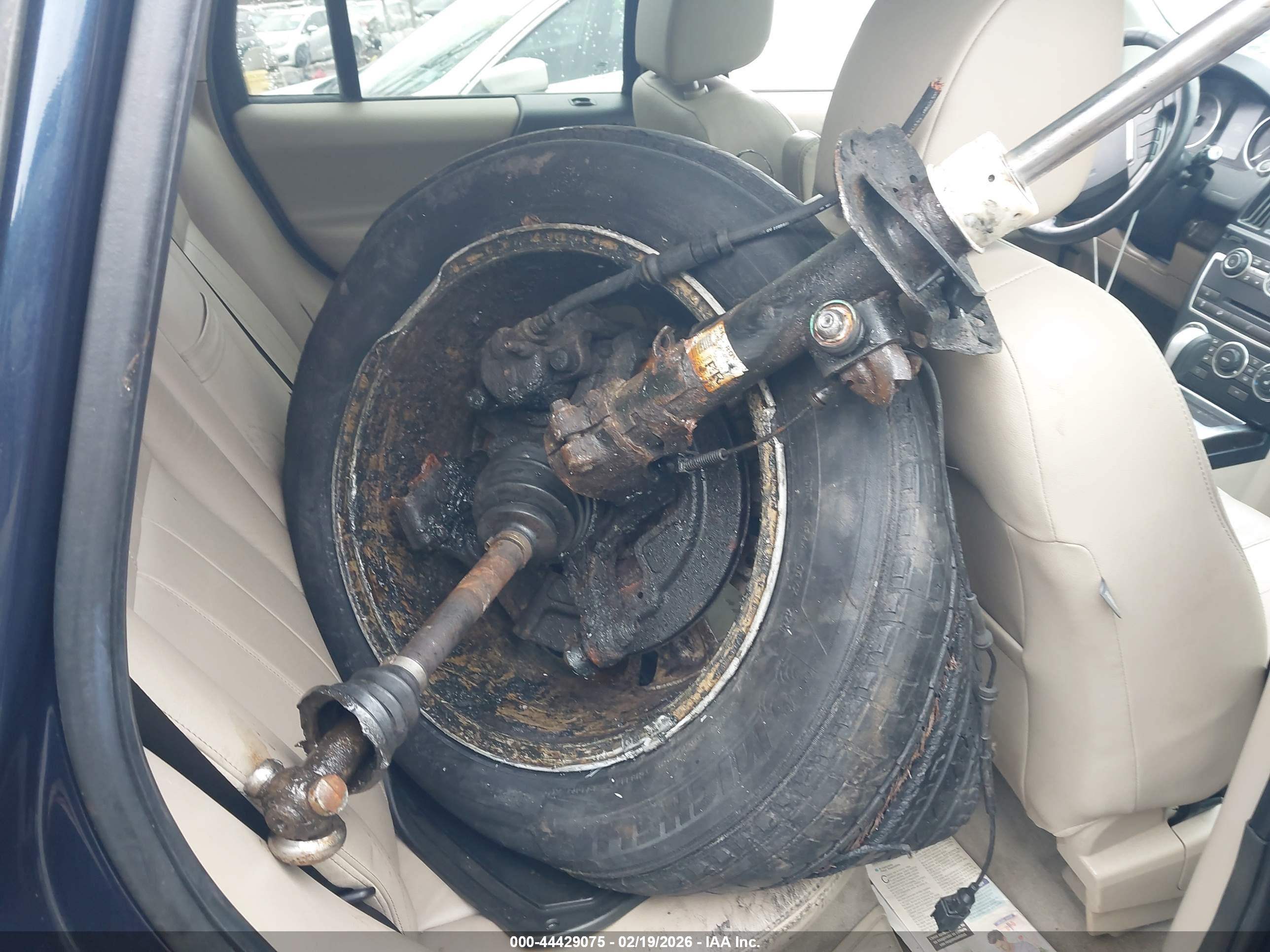 LAND ROVER image 8
