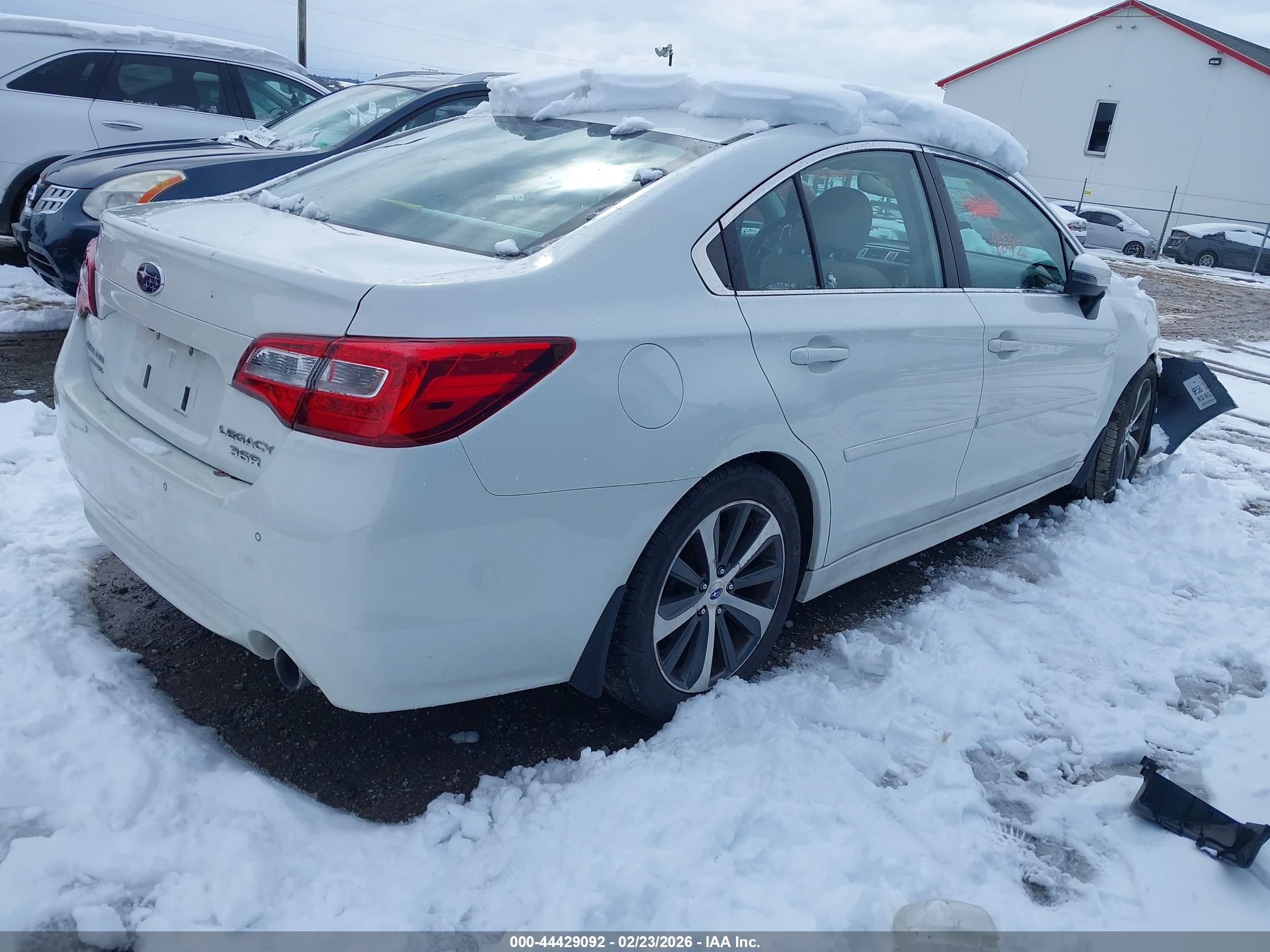 SUBARU LEGACY image 4