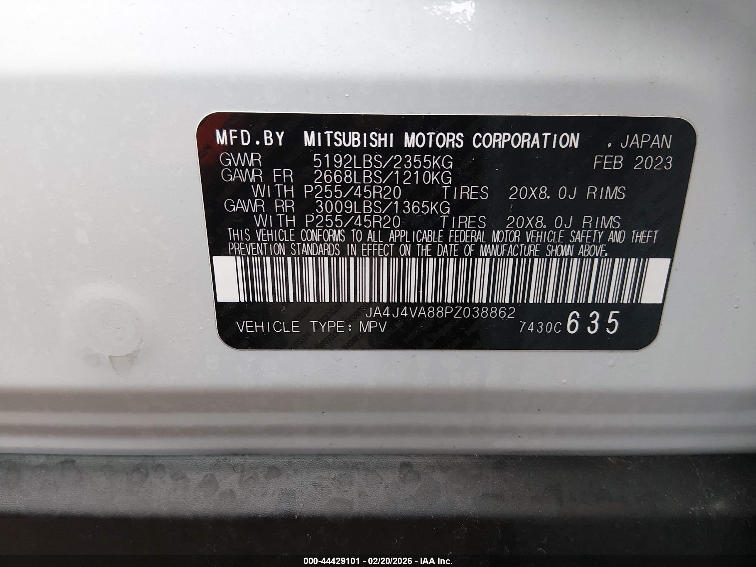 MITSUBISHI OUTLANDER image 9