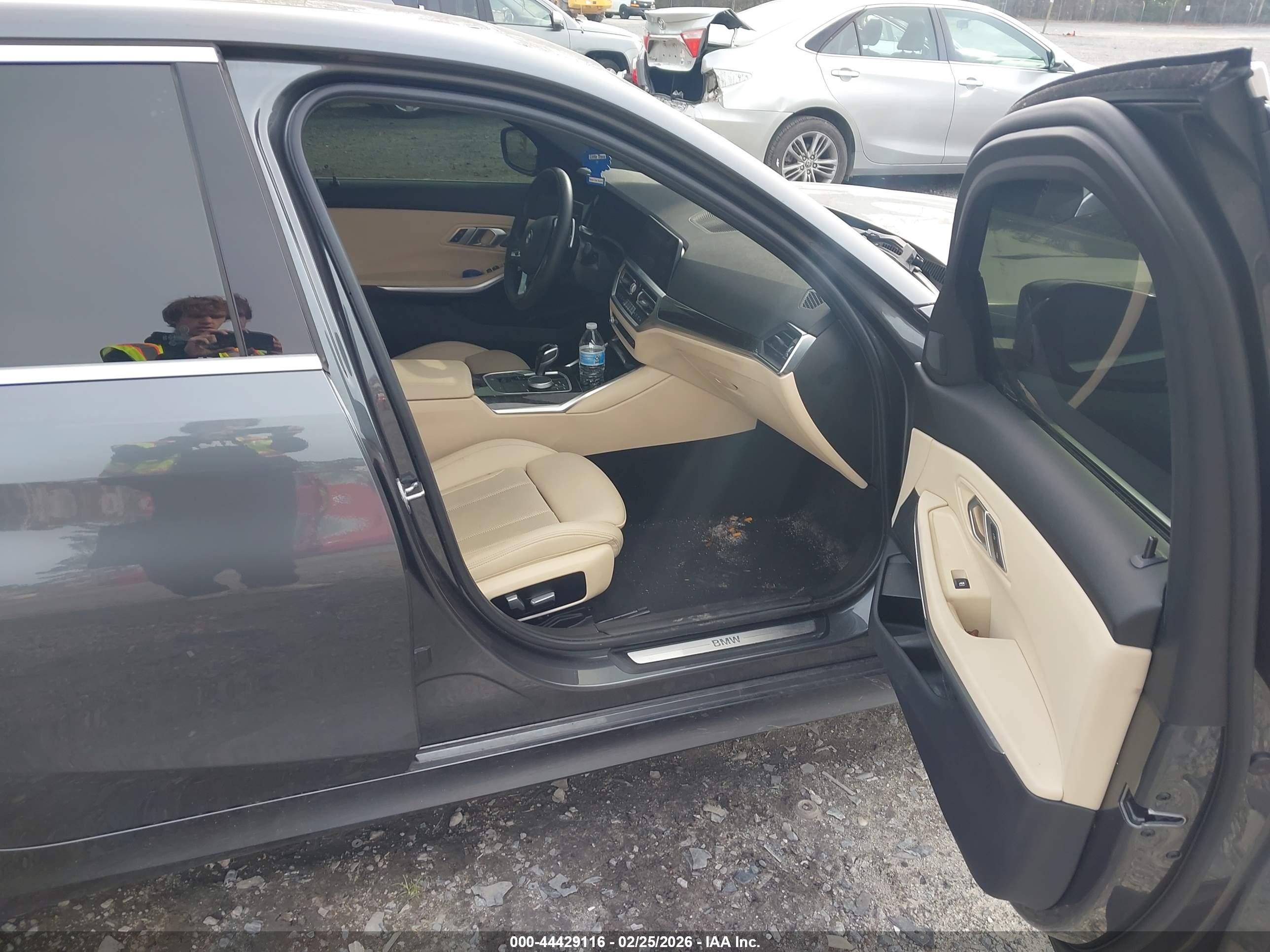 BMW 330I image 5