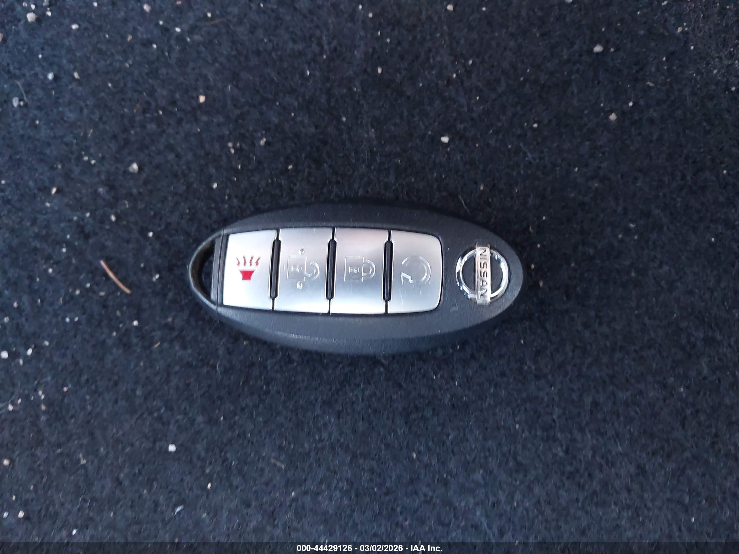 NISSAN ROGUE image 11