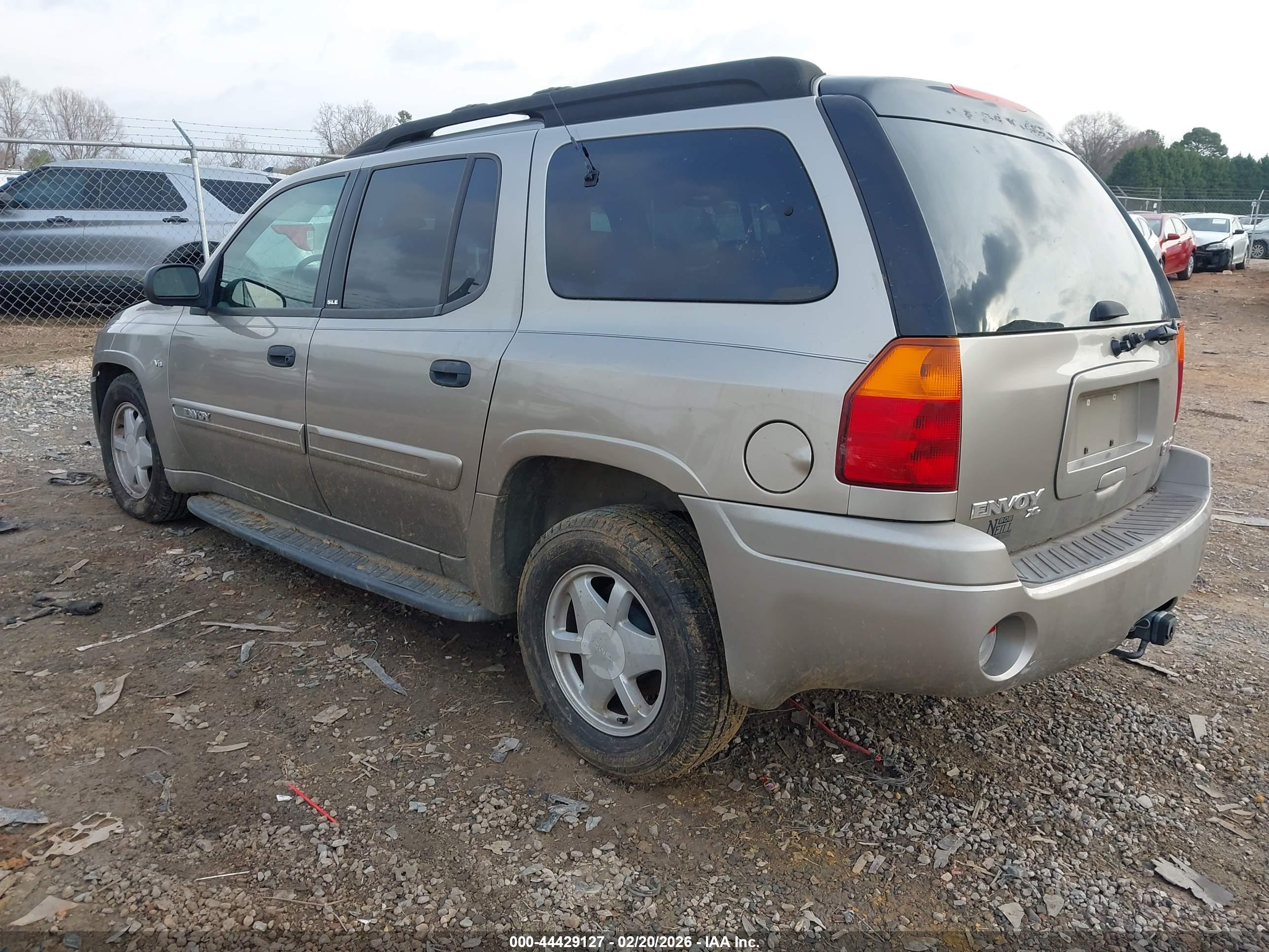GMC ENVOY image 3