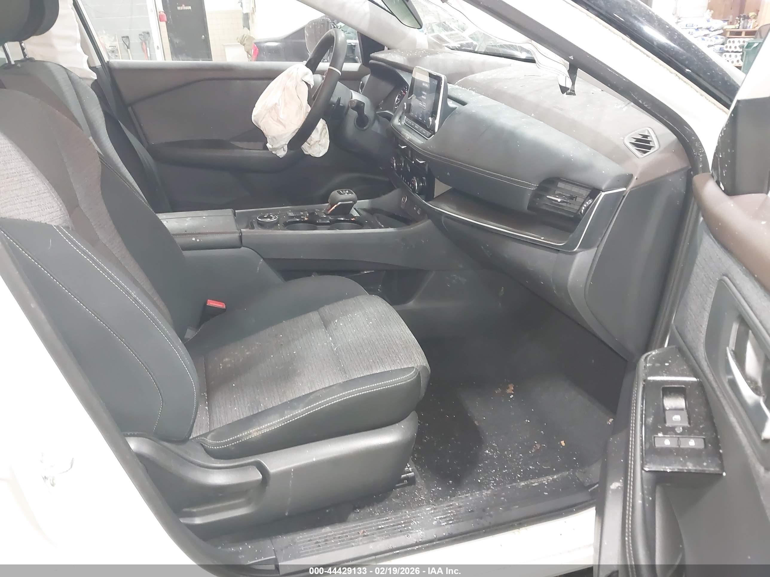 NISSAN ROGUE image 5