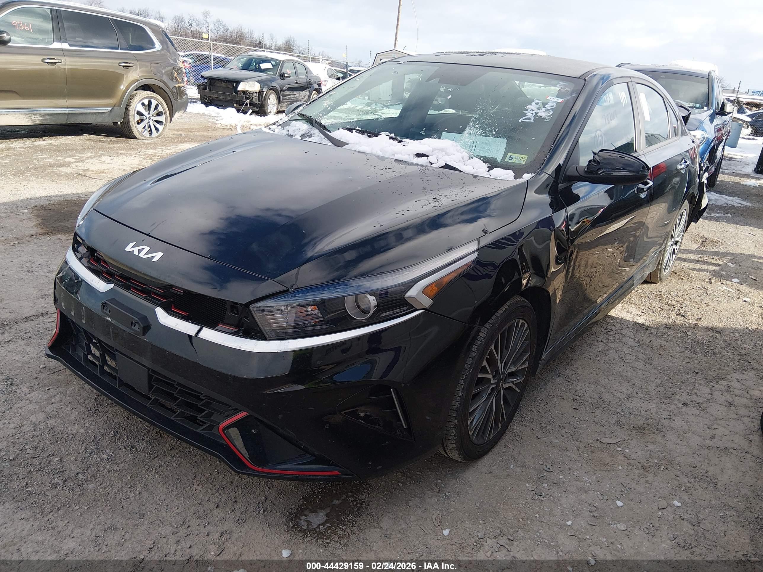 KIA FORTE image 2