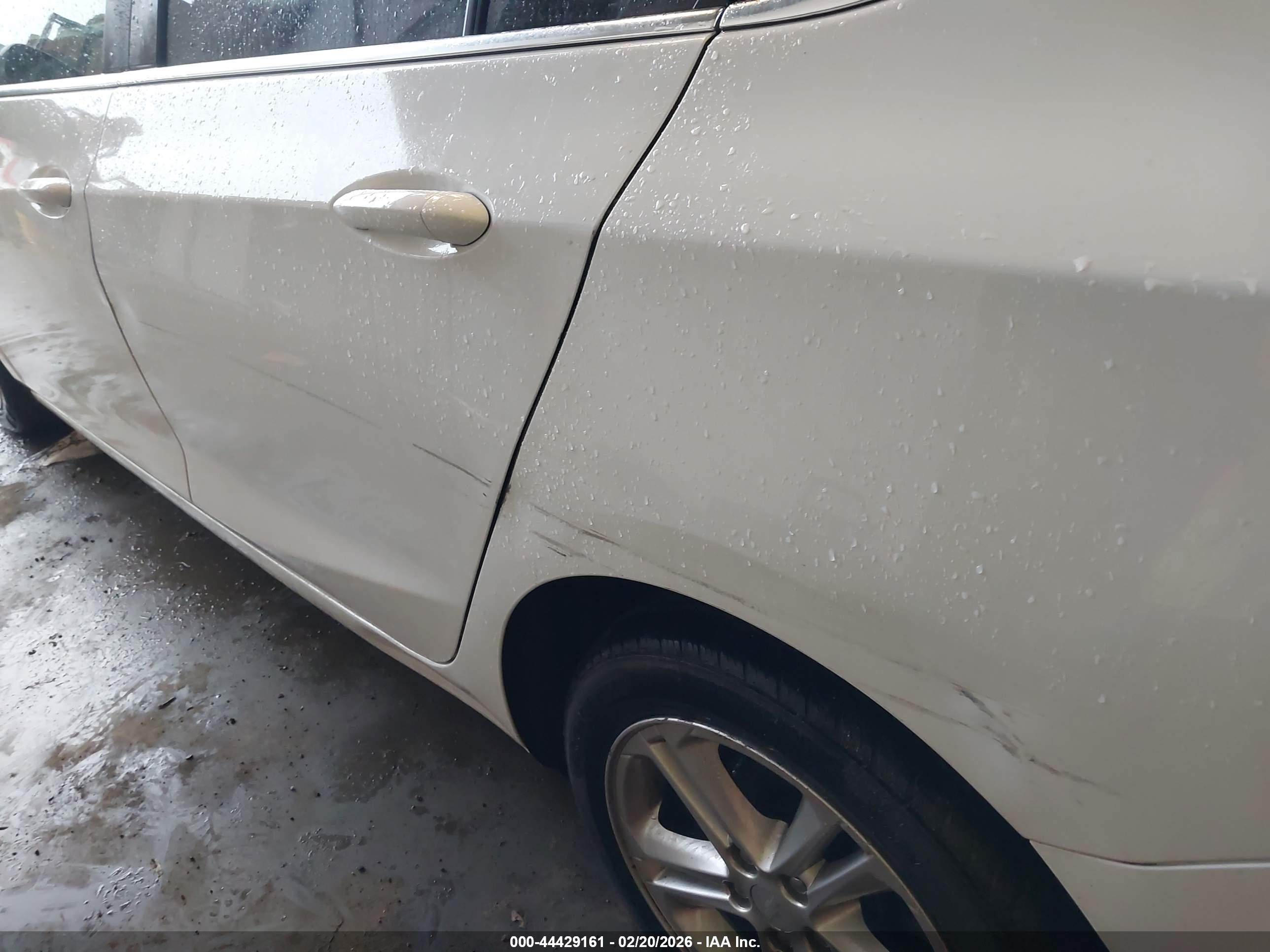 CHEVROLET CRUZE image 6