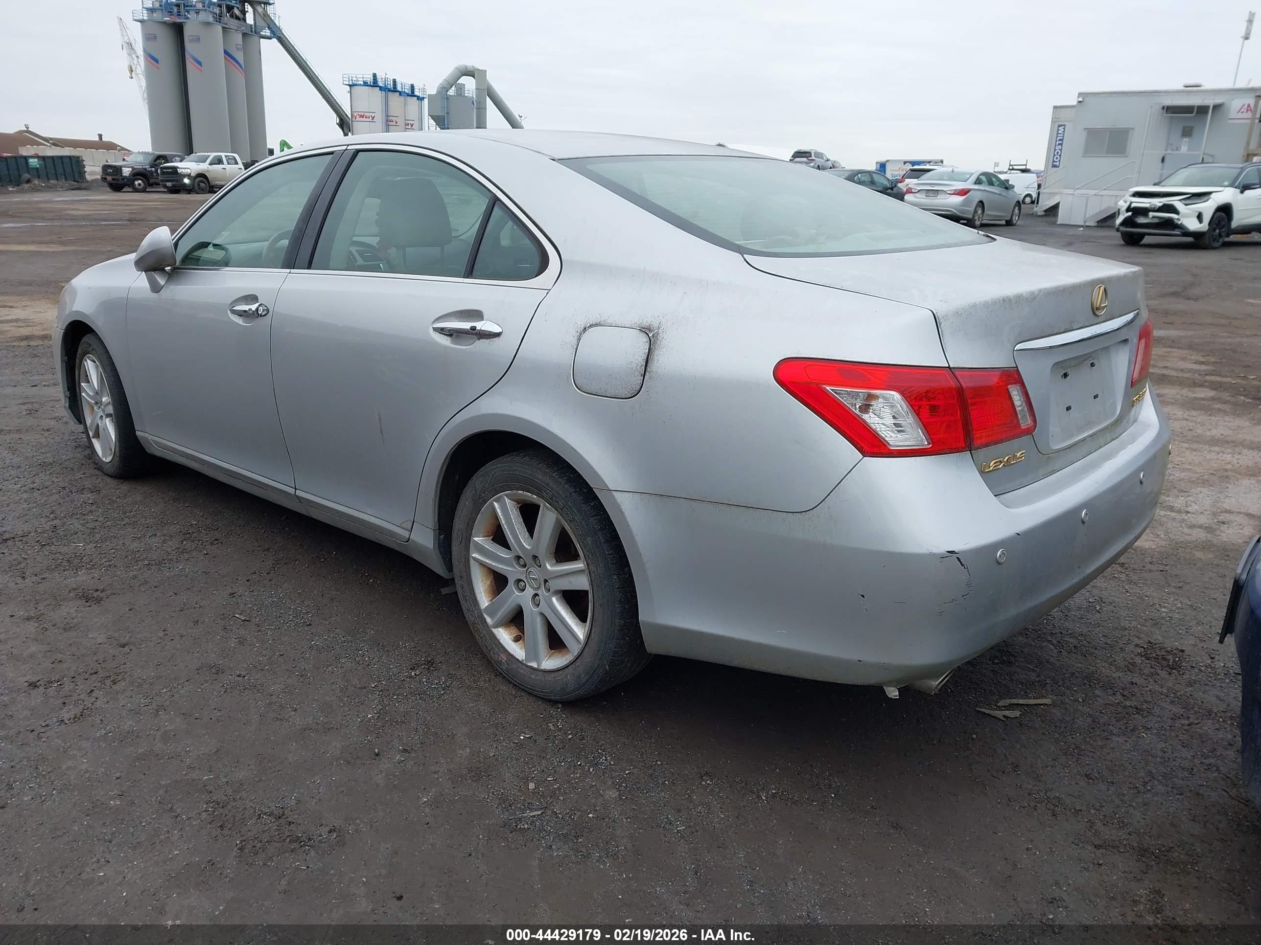 LEXUS ES image 3