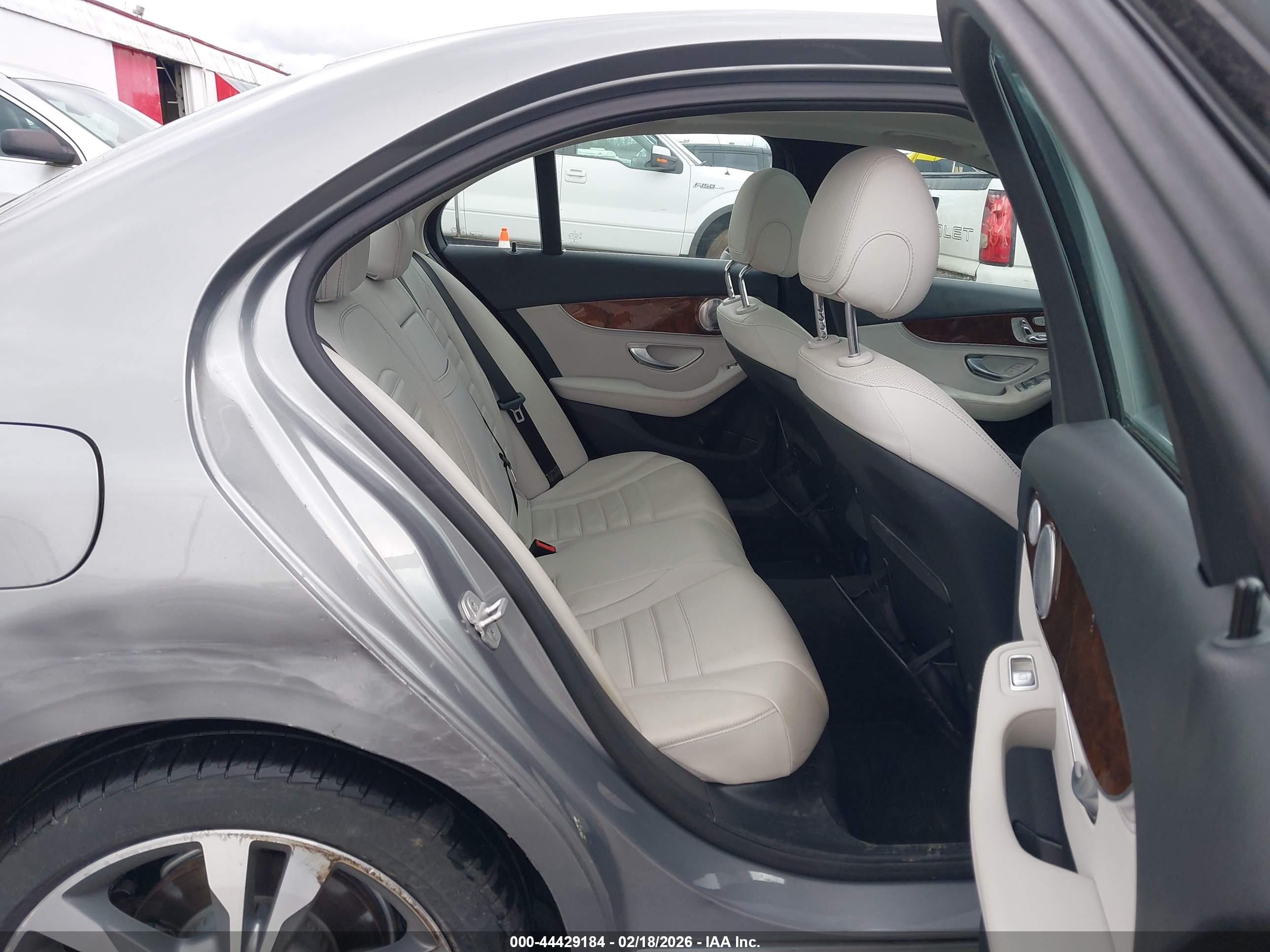 MERCEDES-BENZ C image 8