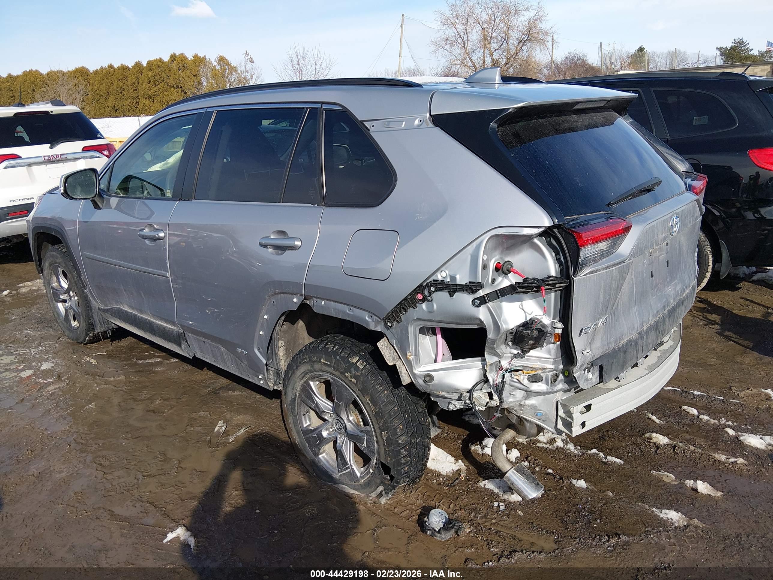 TOYOTA RAV4 image 3
