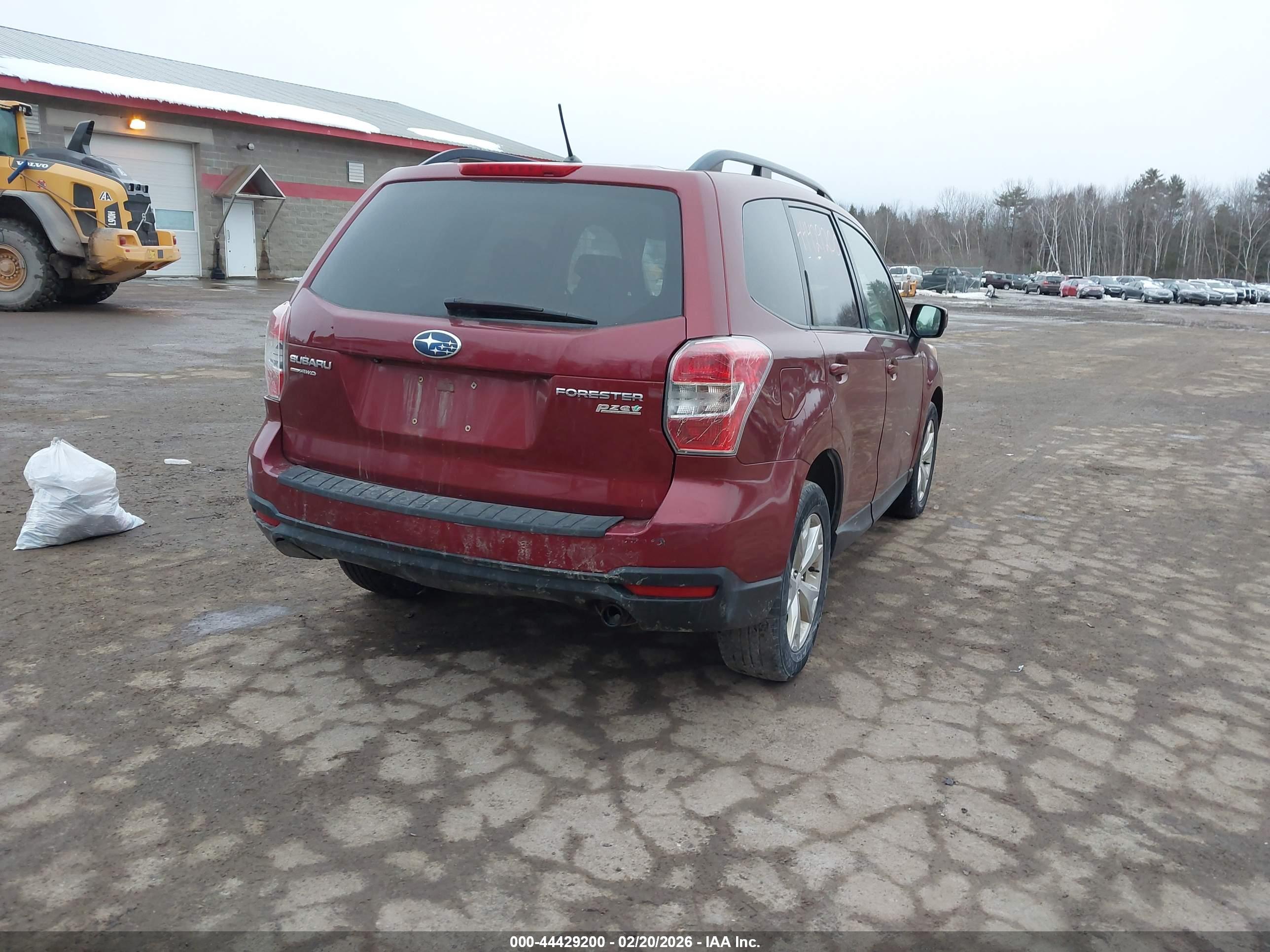 SUBARU FORESTER image 4