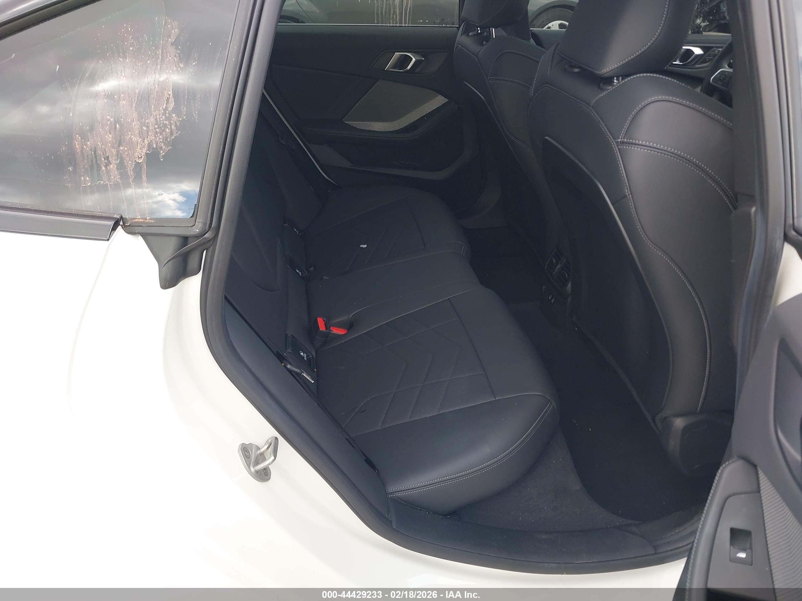 BMW 228 image 8
