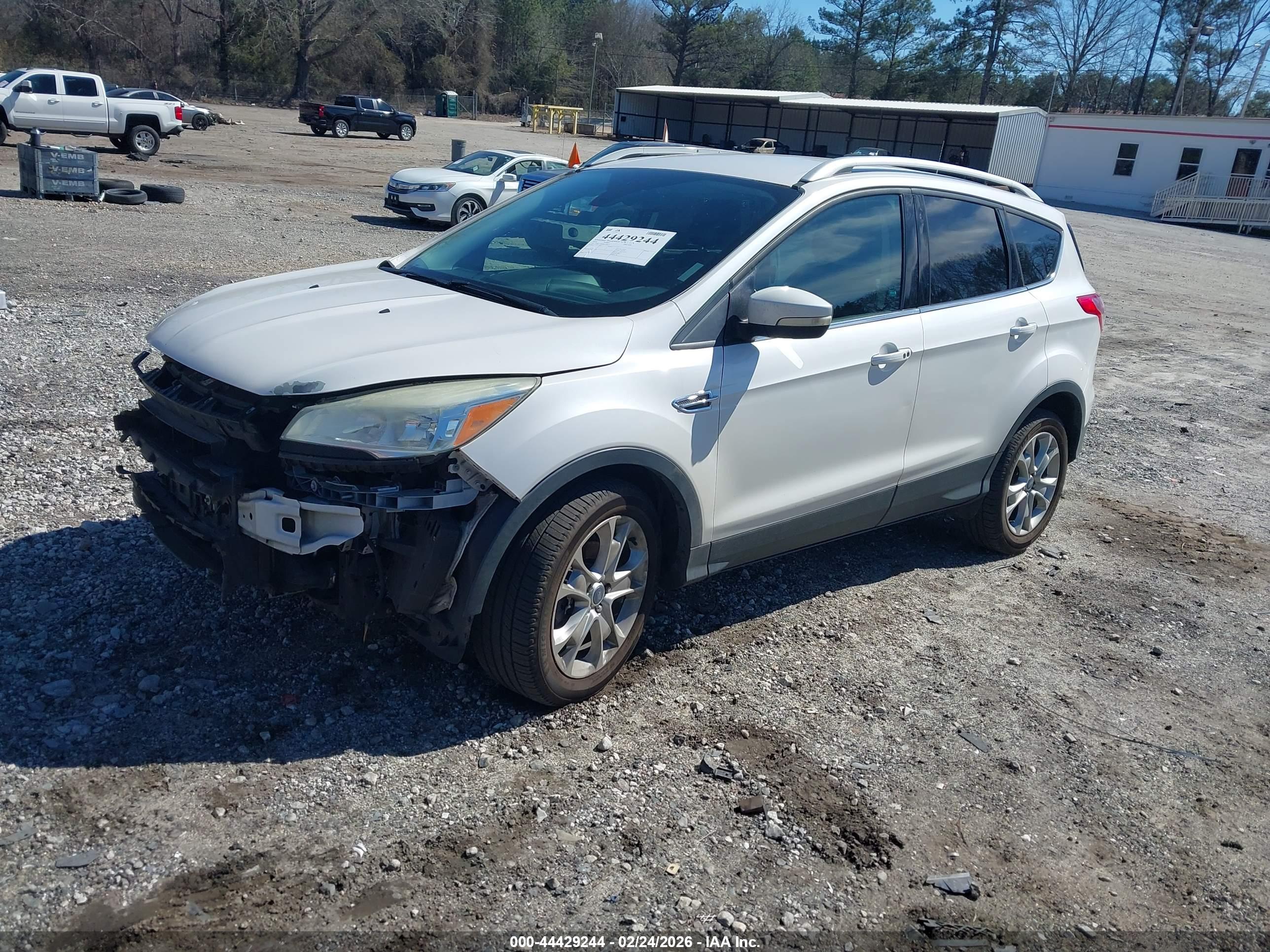 FORD ESCAPE image 2