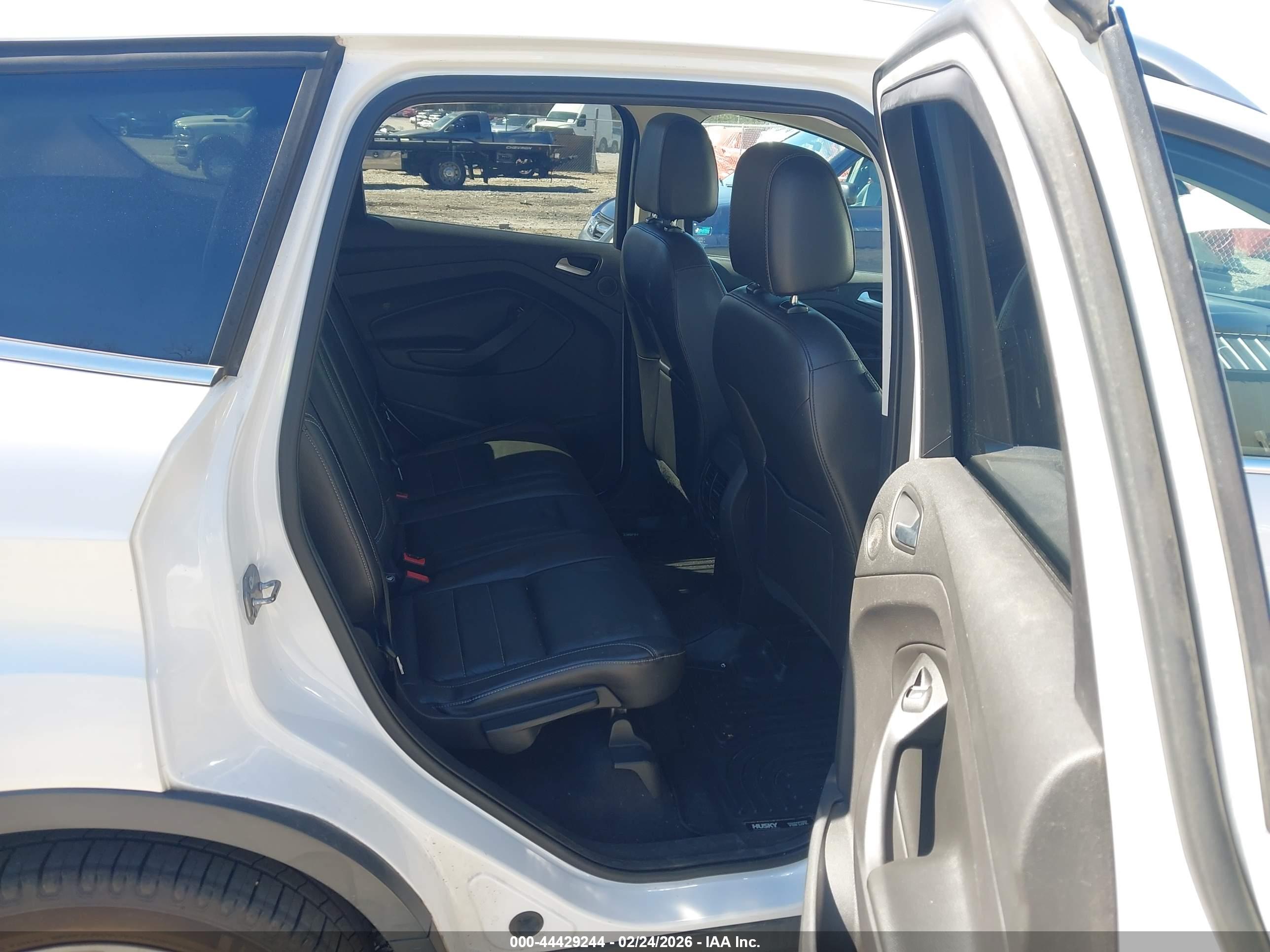 FORD ESCAPE image 8