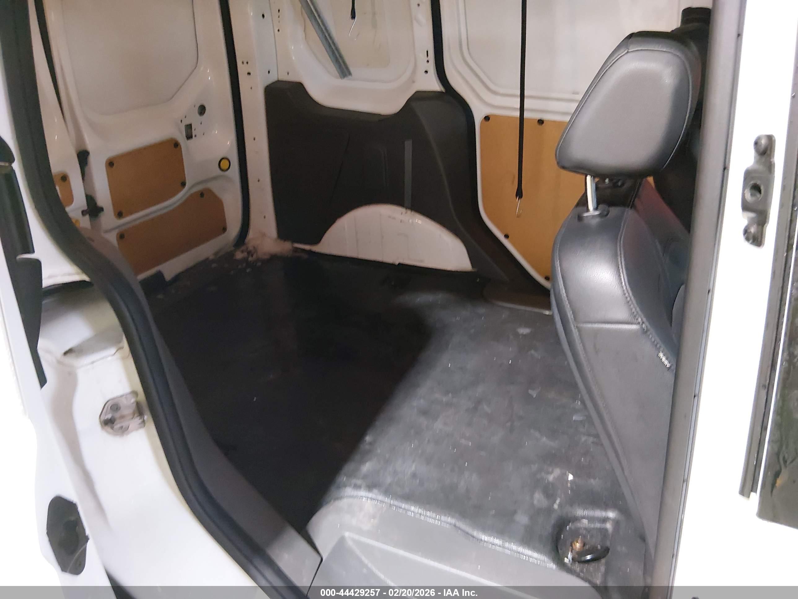 FORD TRANSIT image 8