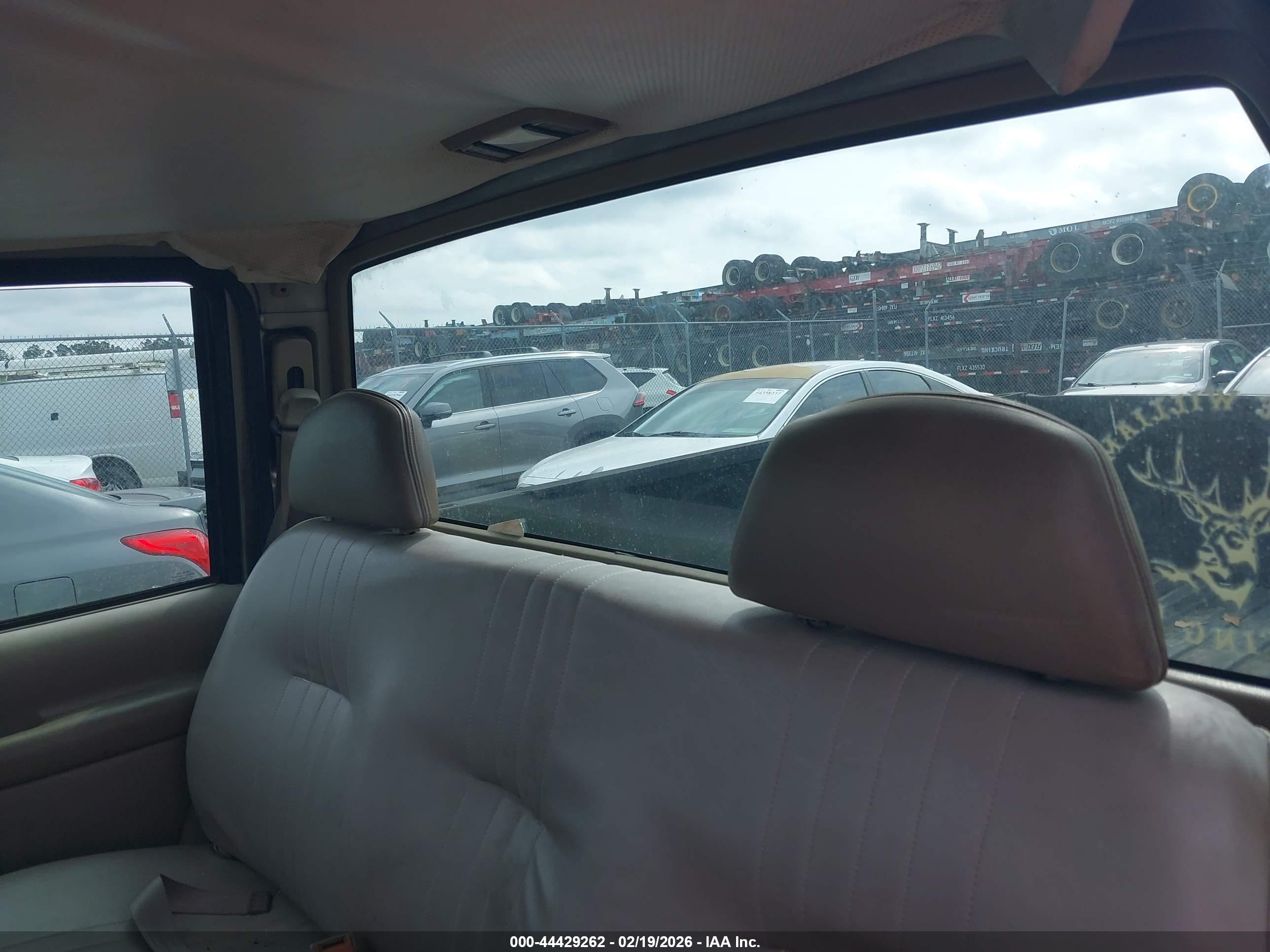 CHEVROLET C1500 image 8