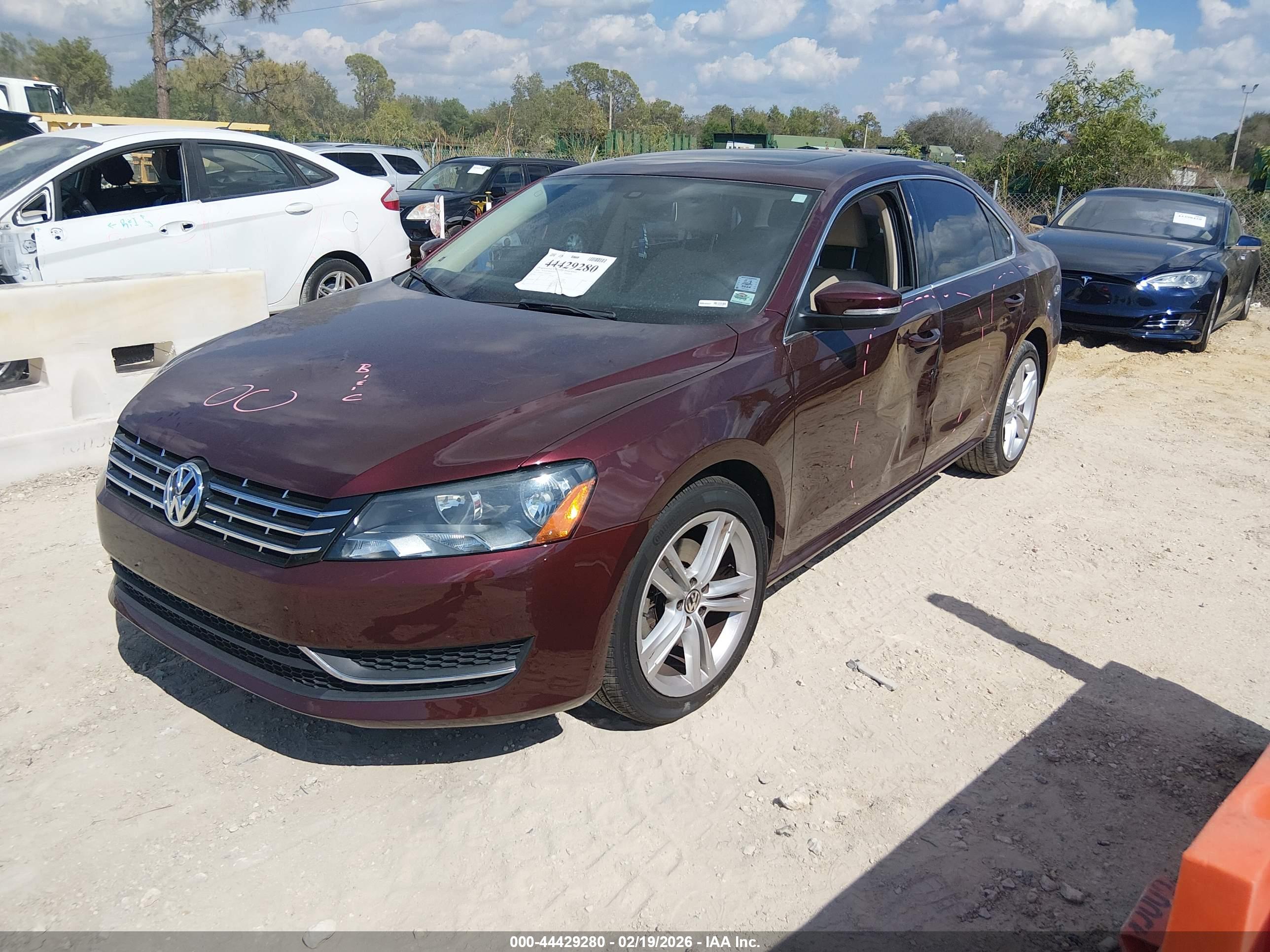 VOLKSWAGEN PASSAT image 2