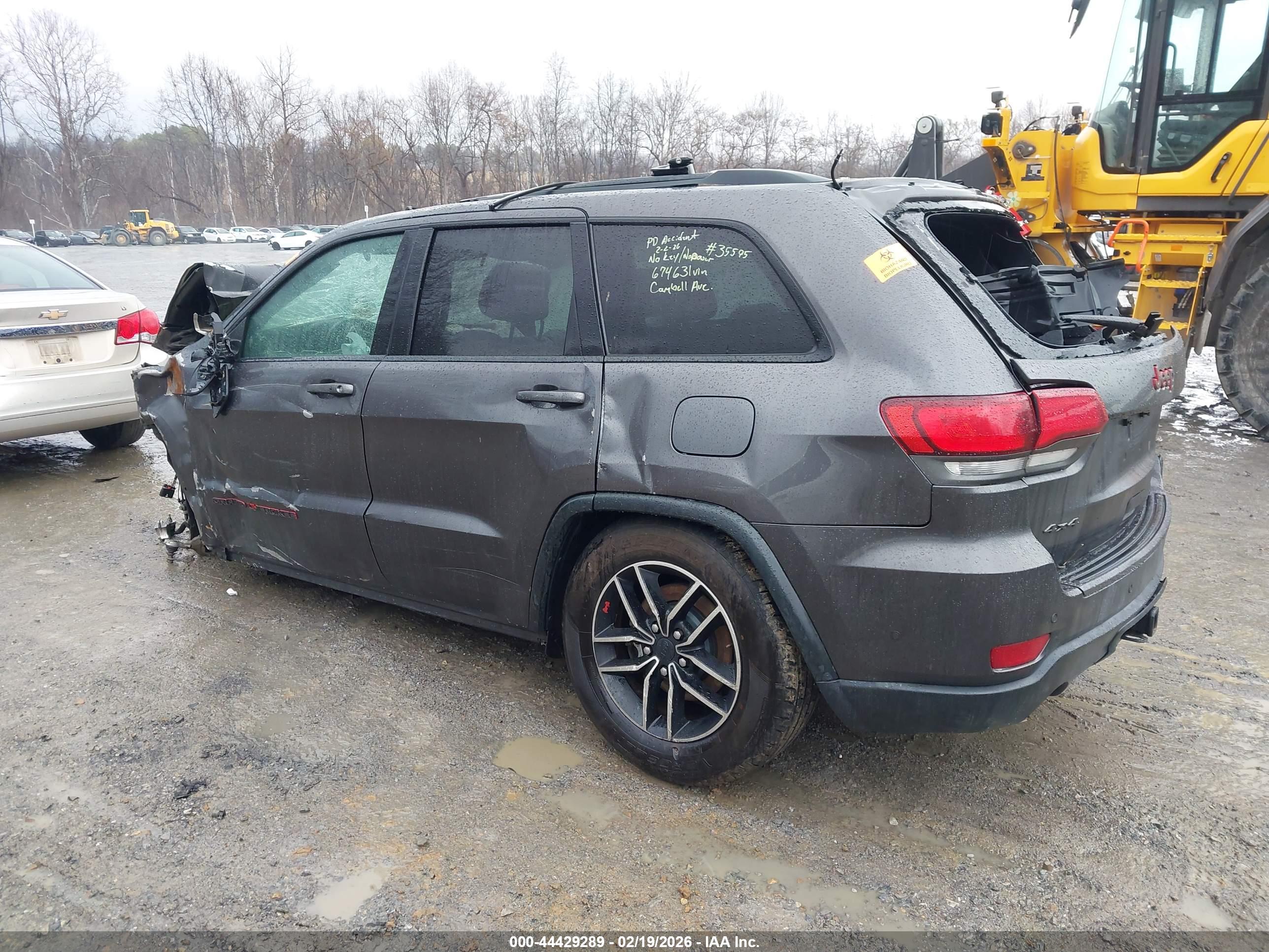 JEEP GRAND image 3