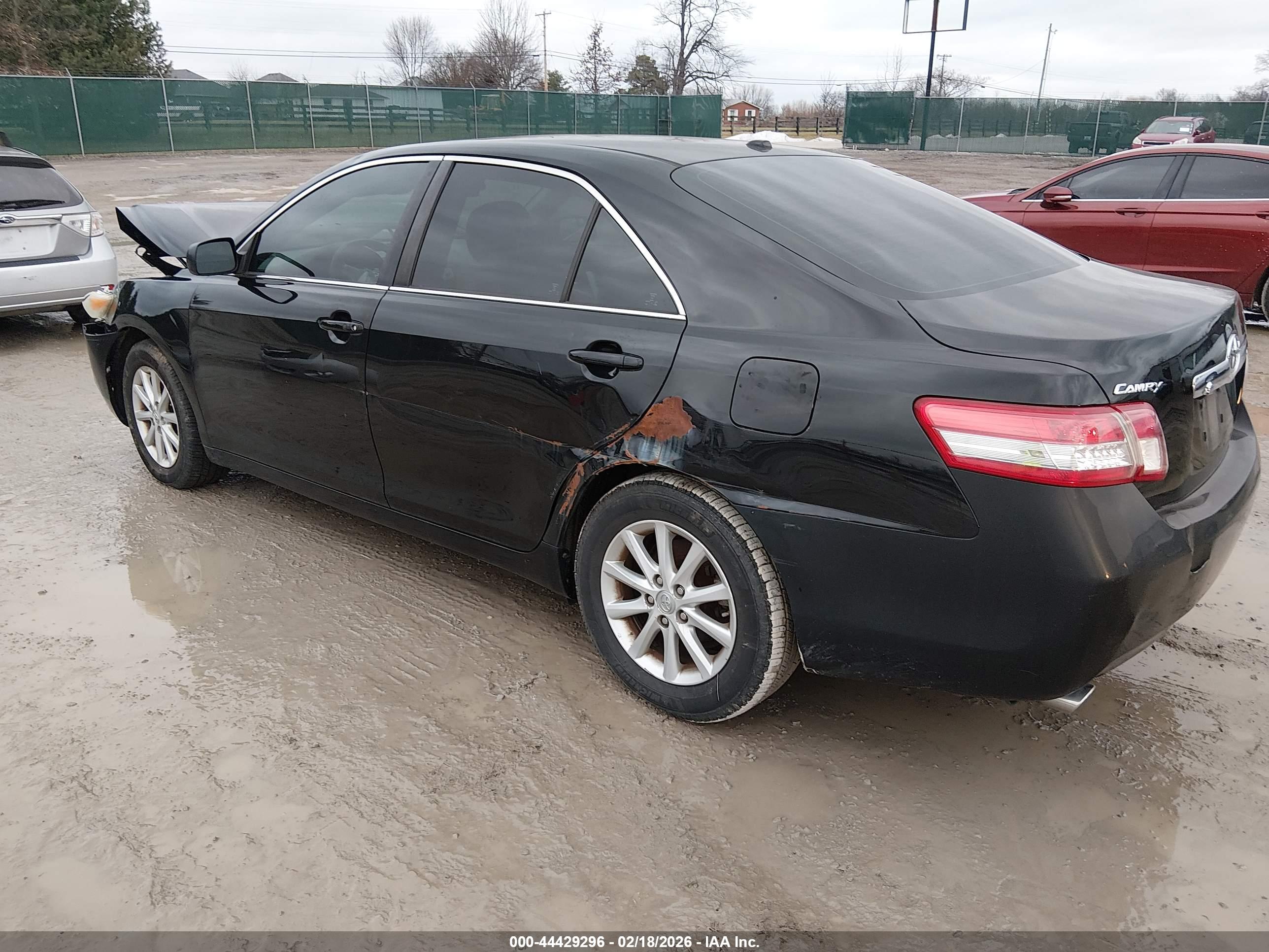 TOYOTA CAMRY image 3