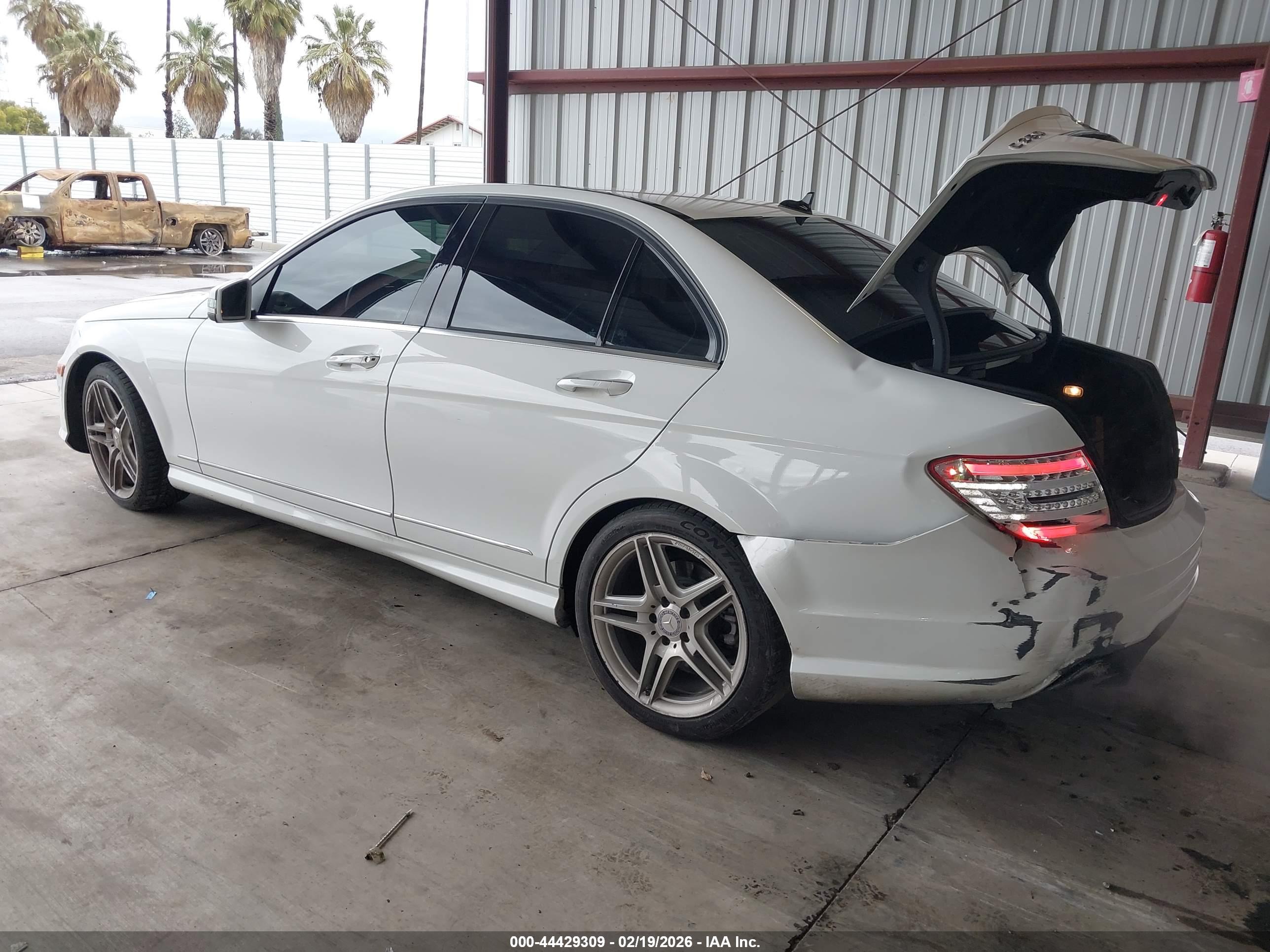 MERCEDES-BENZ C image 3