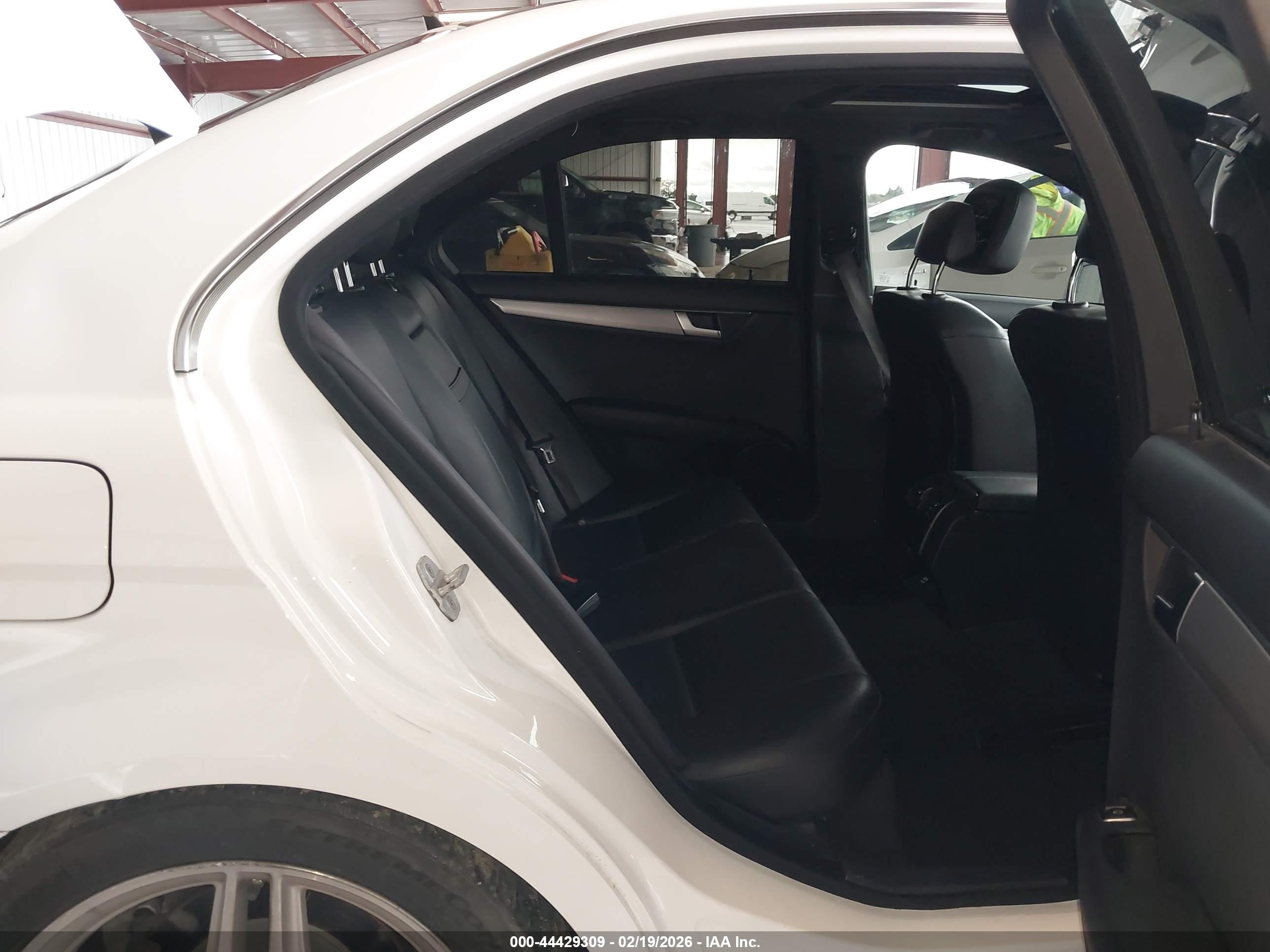 MERCEDES-BENZ C image 8