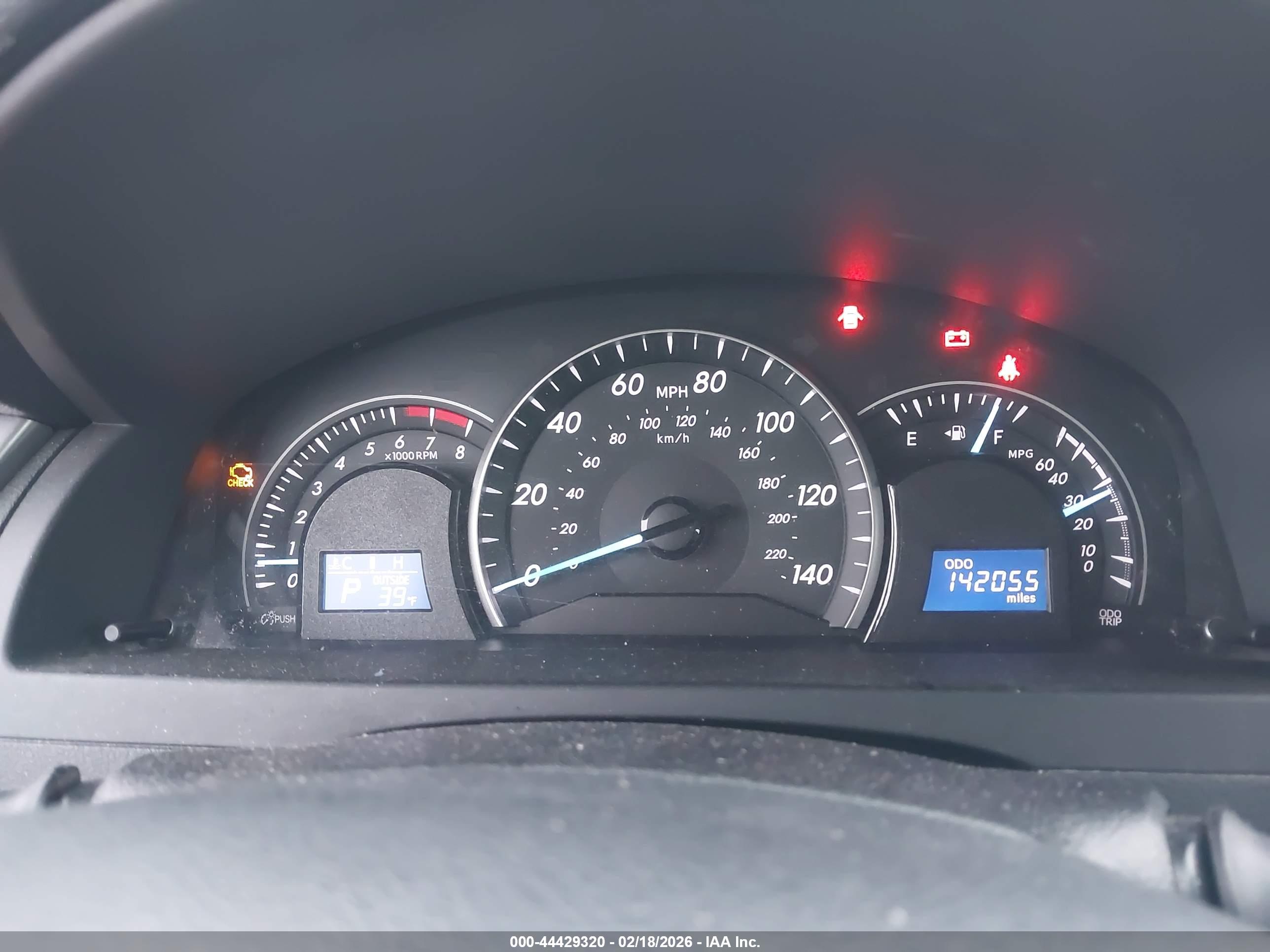 TOYOTA CAMRY image 7