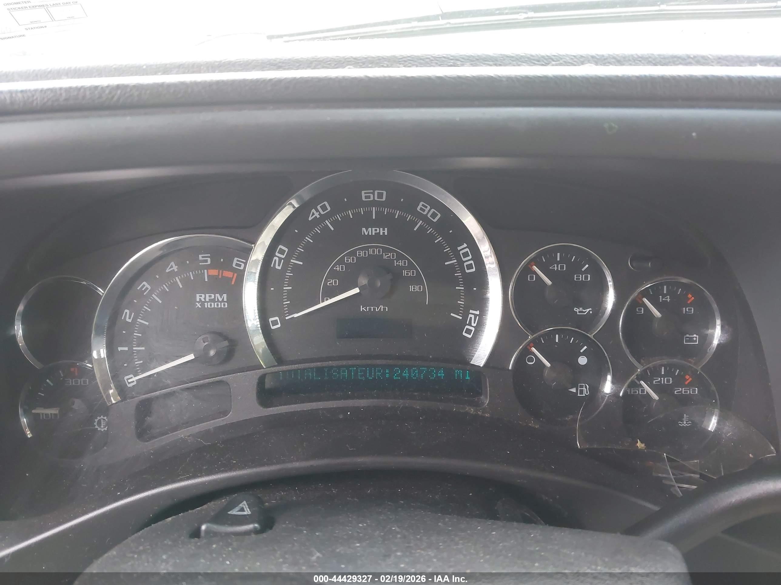 CADILLAC ESCALADE image 7