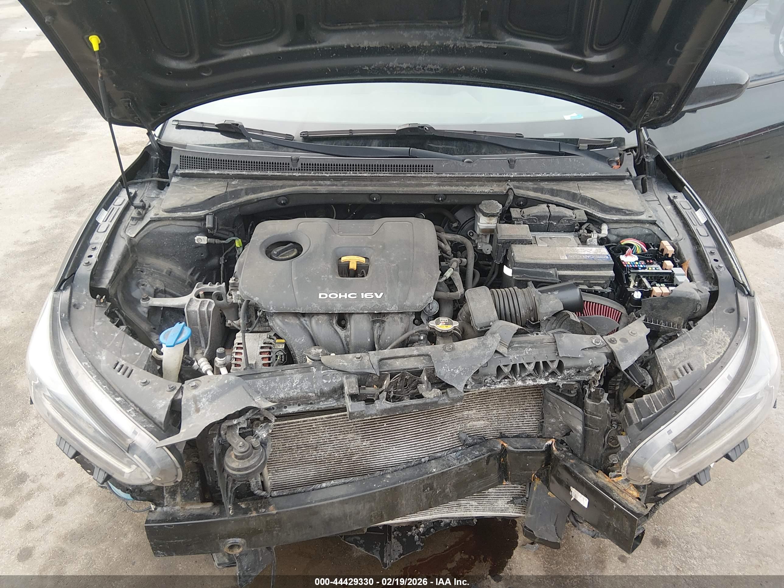 HYUNDAI VELOSTER image 10