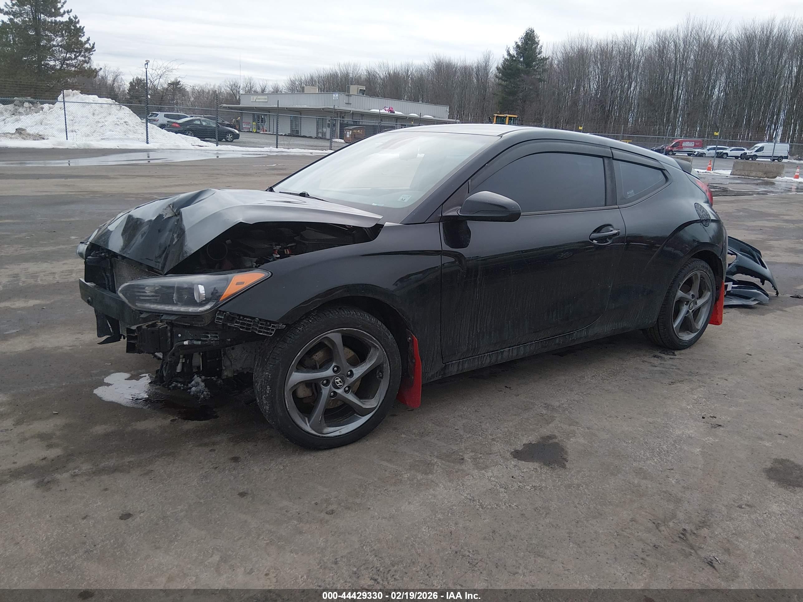 HYUNDAI VELOSTER image 2