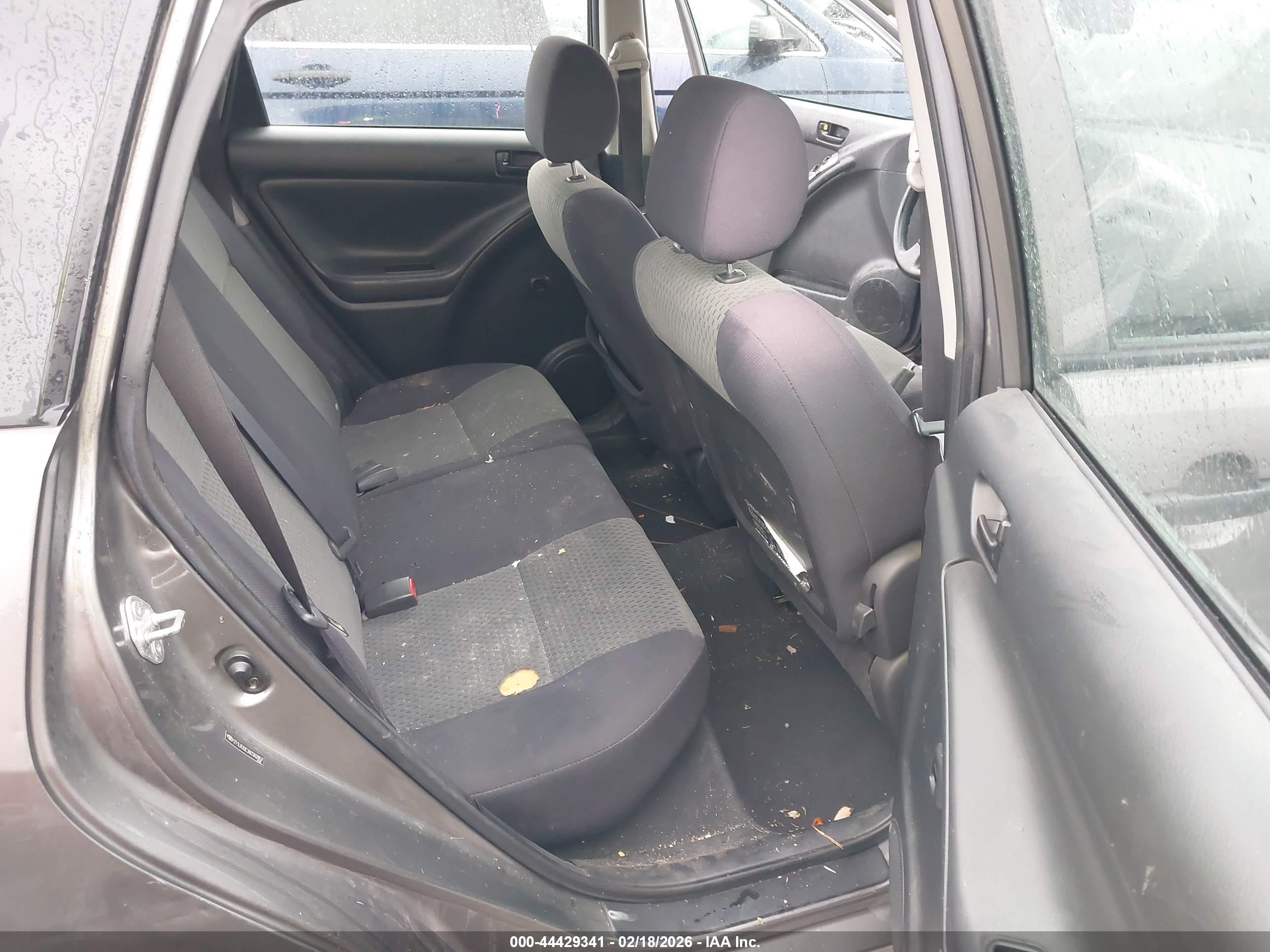 TOYOTA MATRIX image 8