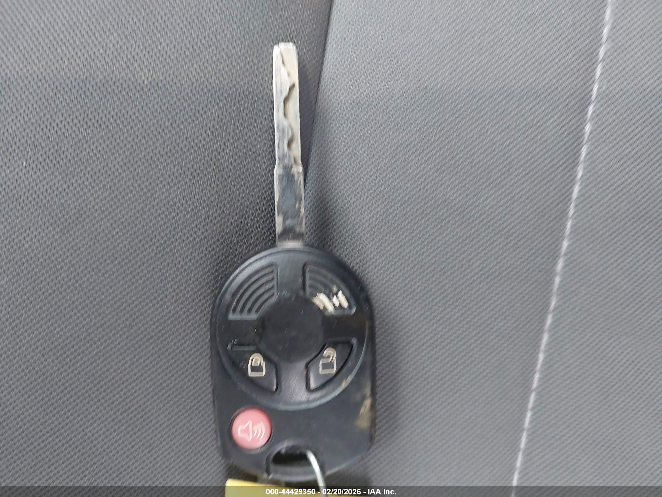 FORD ESCAPE image 11