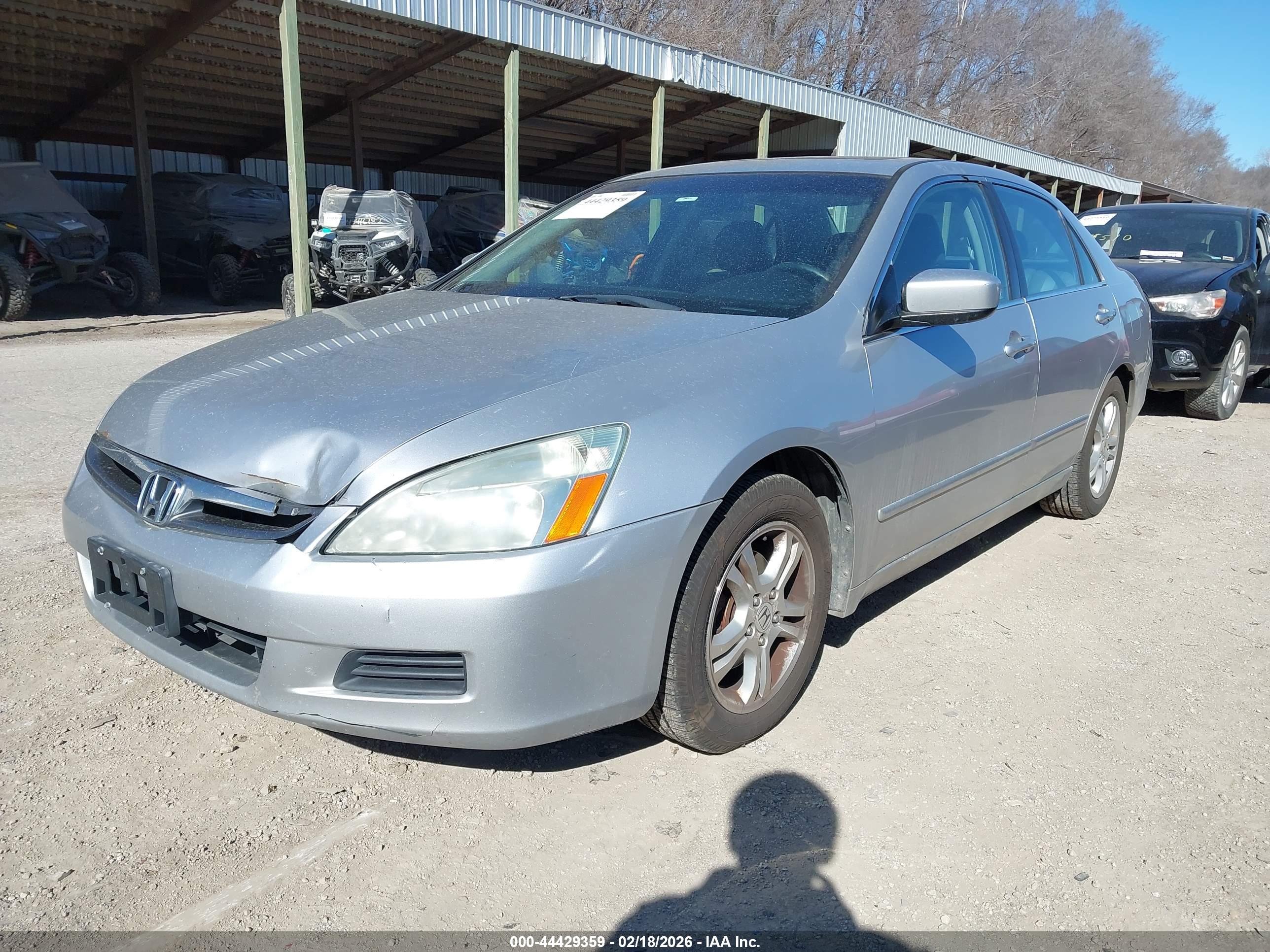 HONDA ACCORD image 2