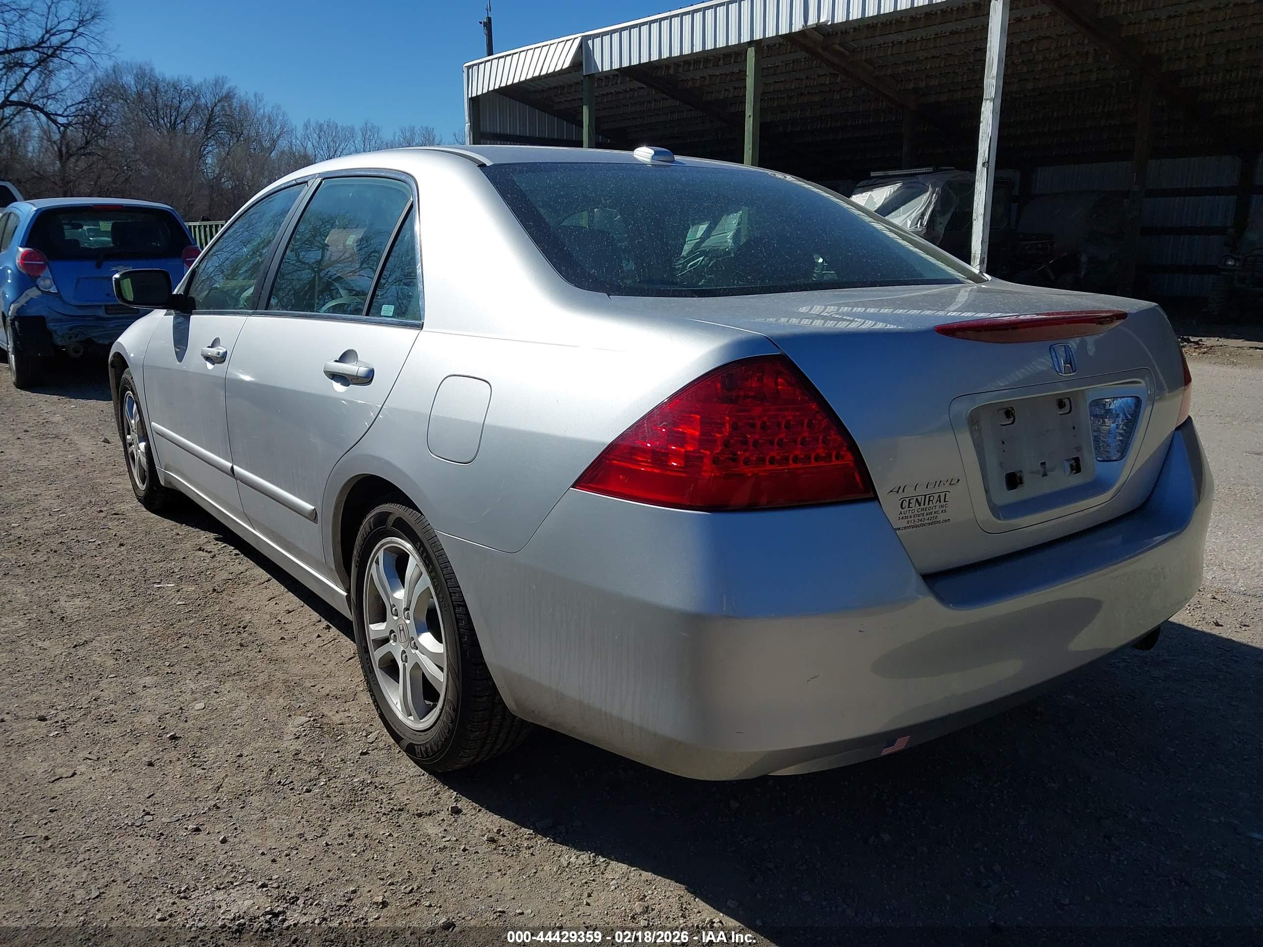 HONDA ACCORD image 3