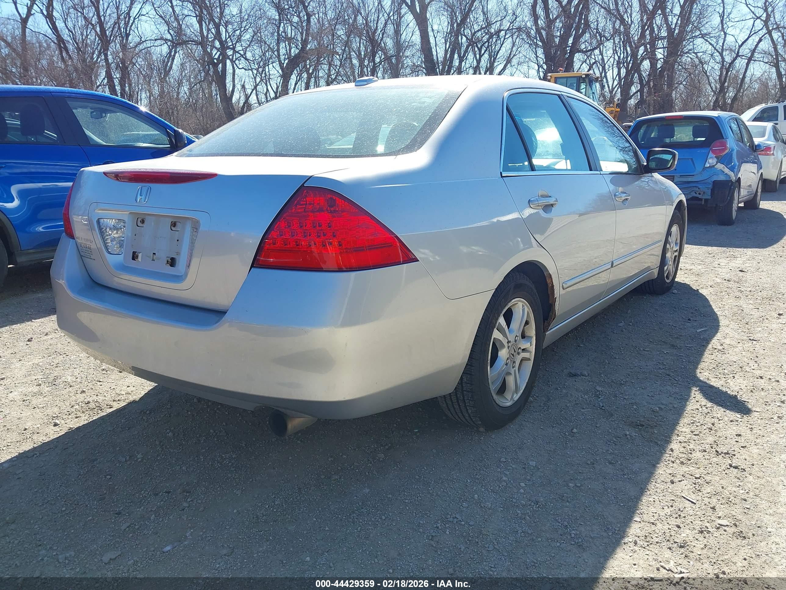 HONDA ACCORD image 4