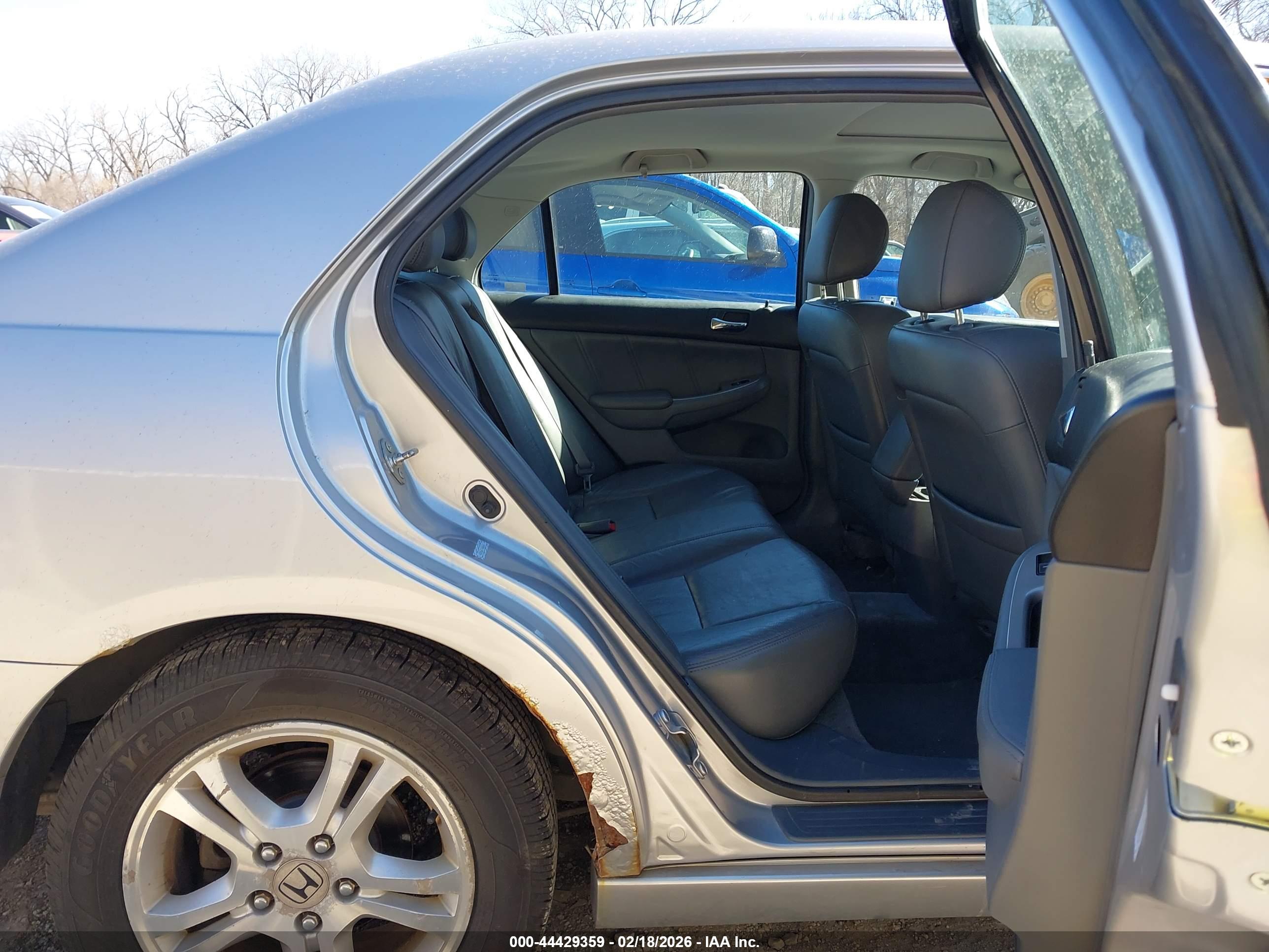 HONDA ACCORD image 8