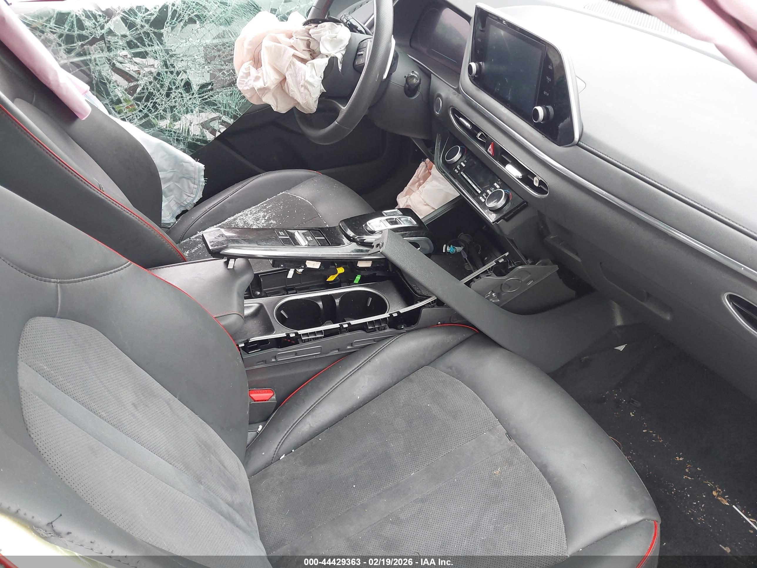 HYUNDAI SONATA image 5