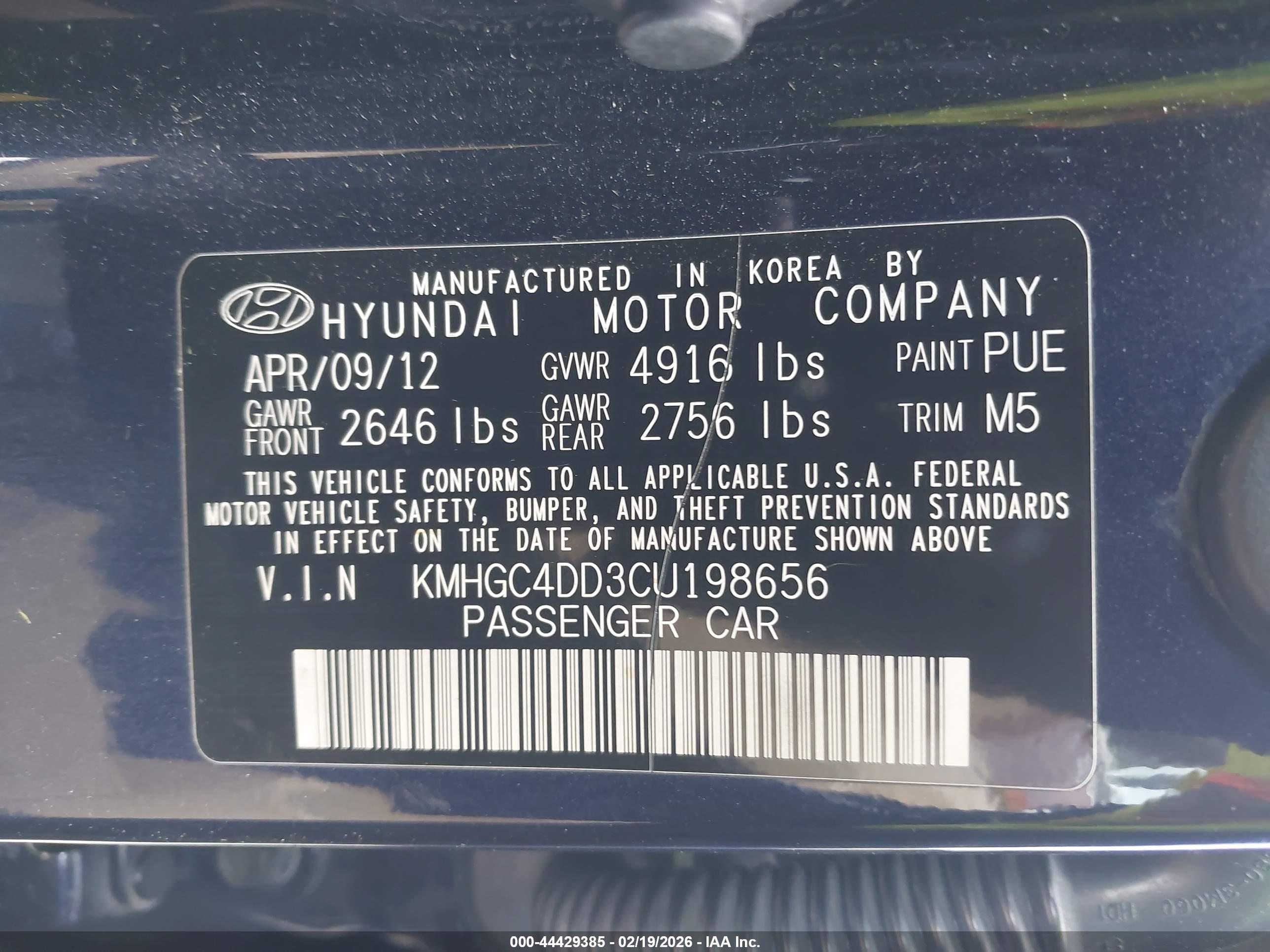HYUNDAI GENESIS image 9