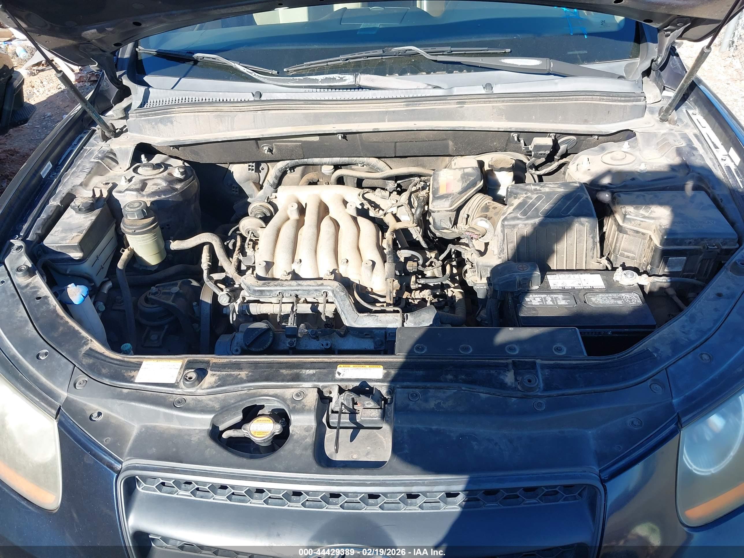 HYUNDAI SANTA image 10