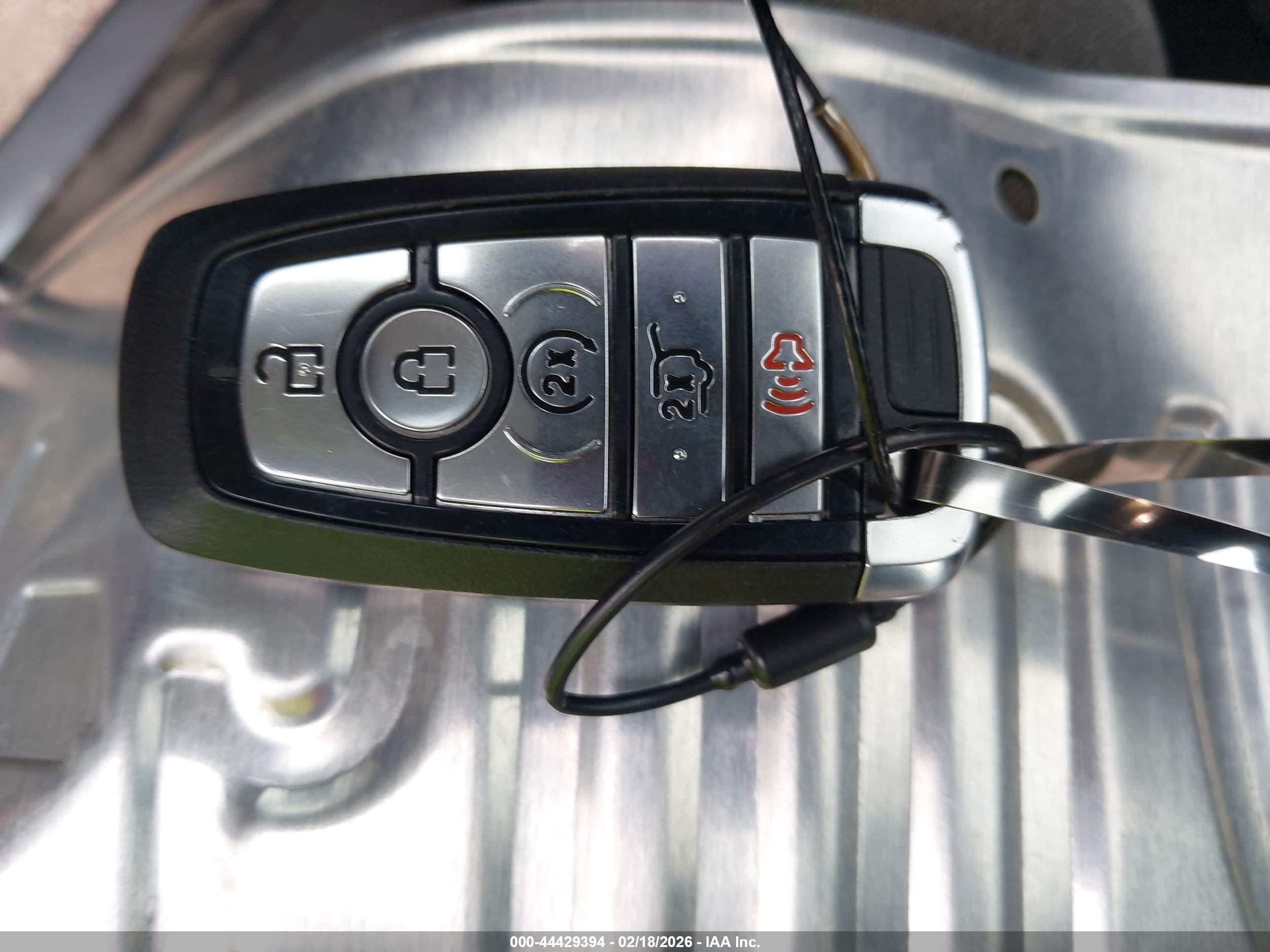 FORD ESCAPE image 11