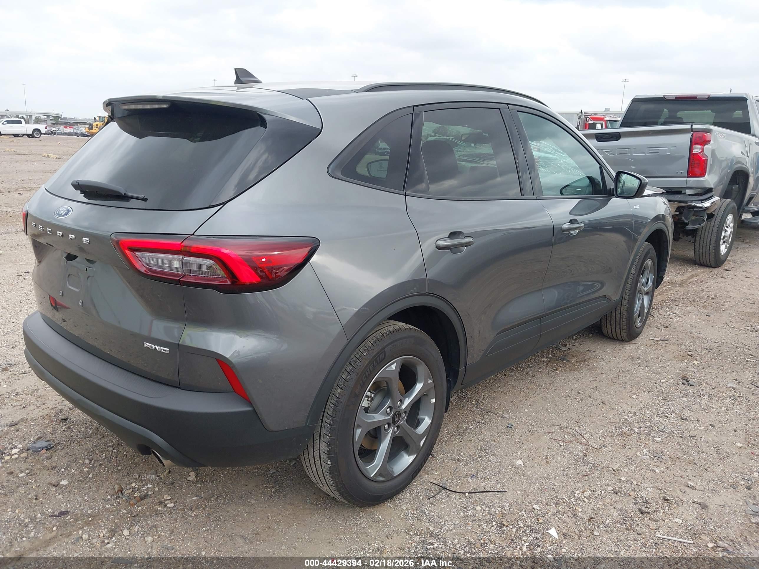 FORD ESCAPE image 4