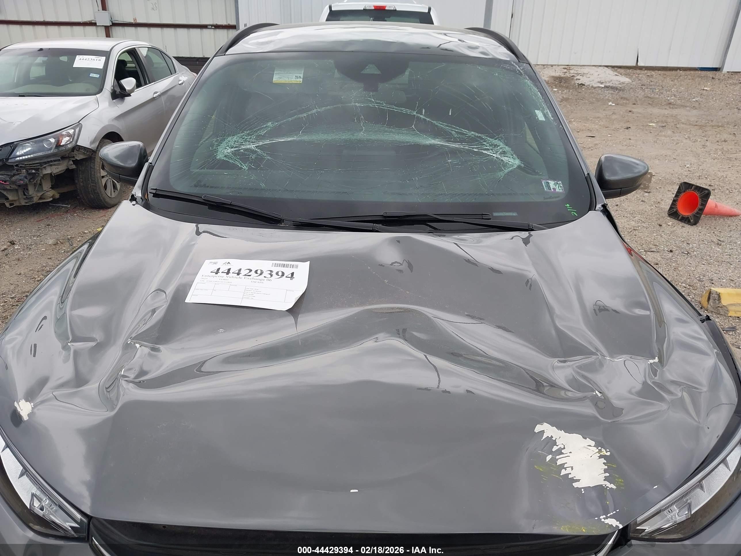 FORD ESCAPE image 6
