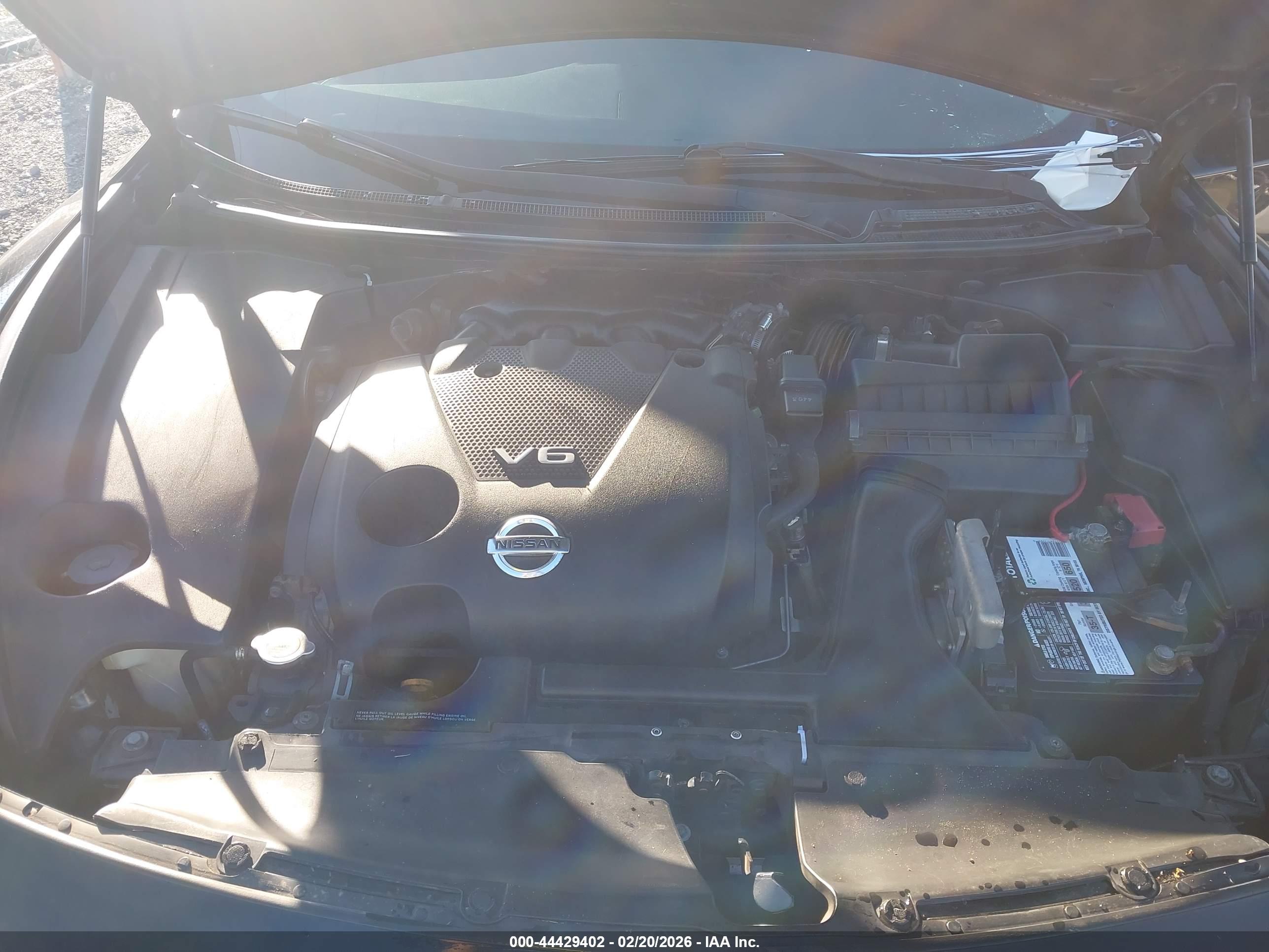 NISSAN MAXIMA image 10