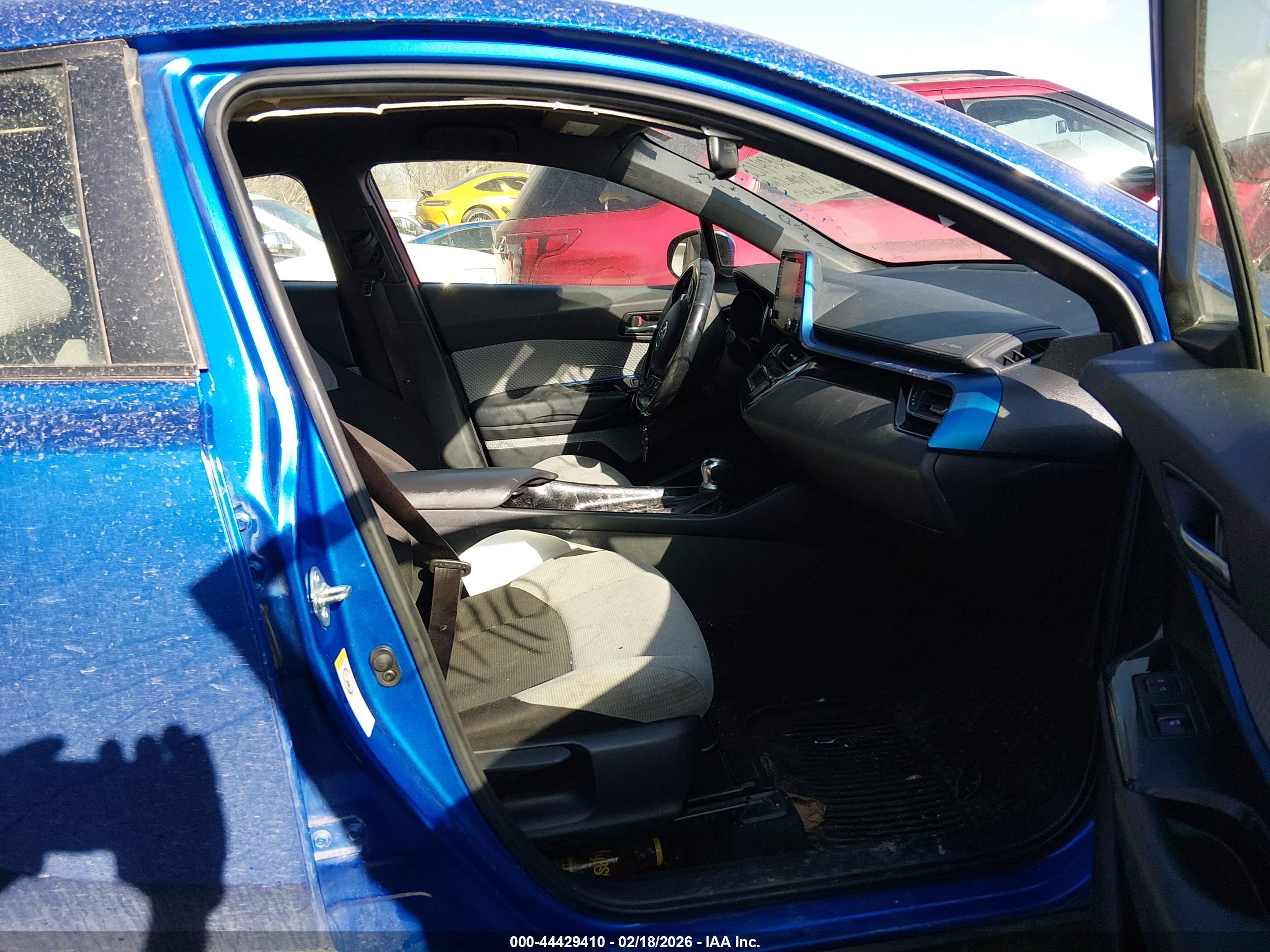 TOYOTA C-HR image 5